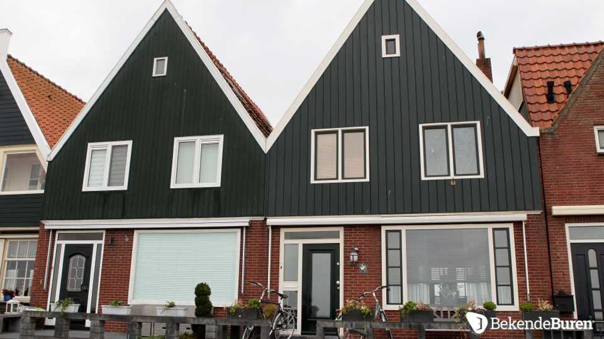 Jan Smit koopt dijkhuis in Volendam. Zie foto's 3