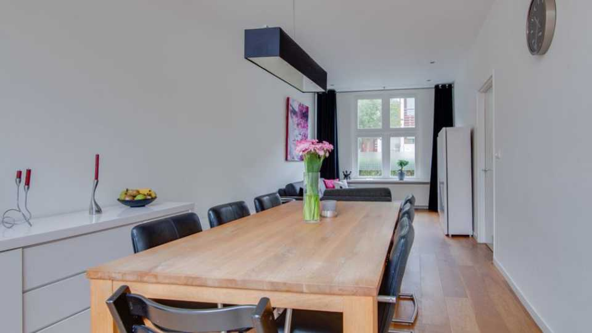 Domien Verschuuren van Serious Request koopt eengezinswoning in Utrecht. Zie foto's