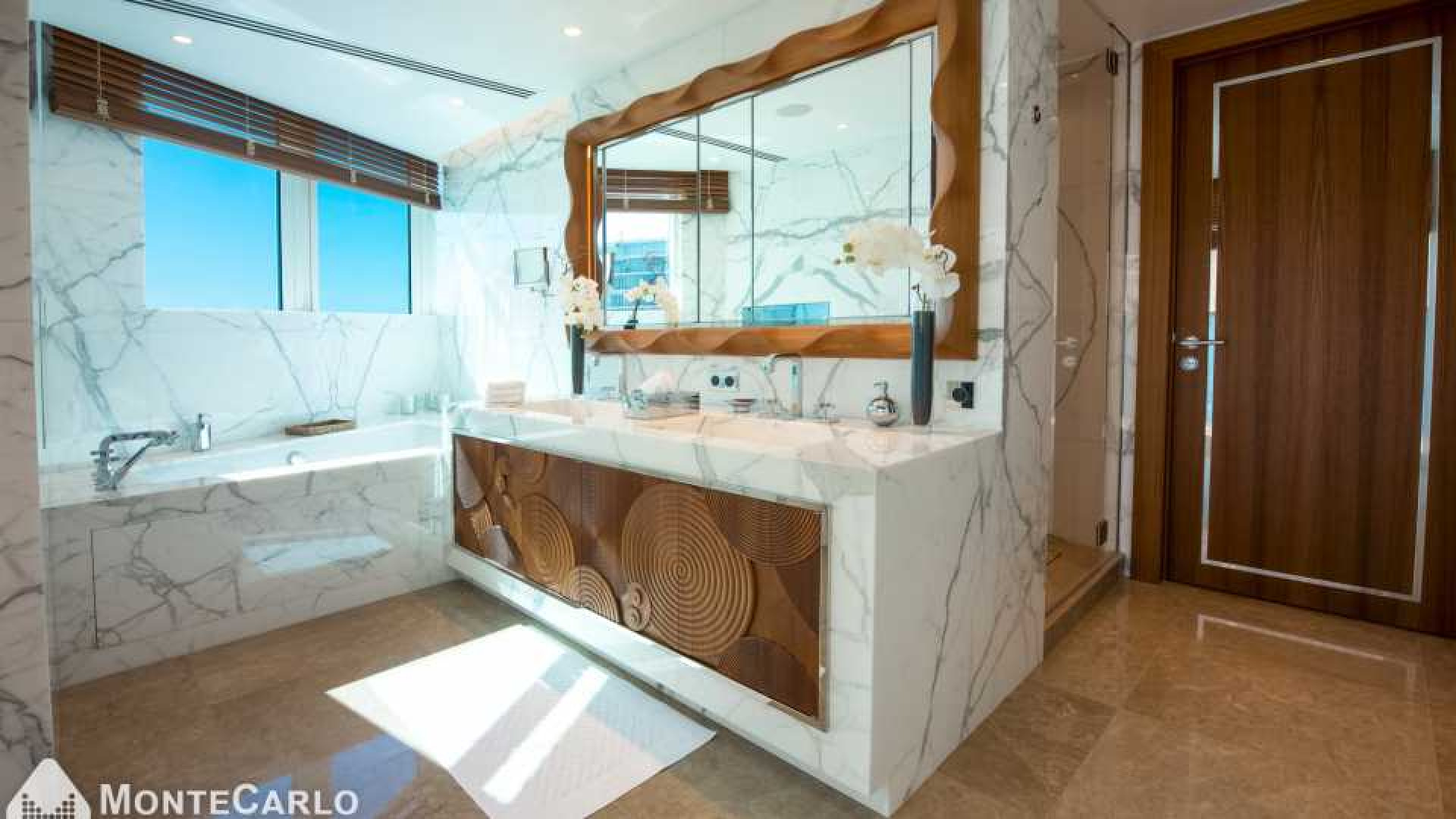 Dit droomappartement huurt Tatjana in Monaco. Zie foto's 11