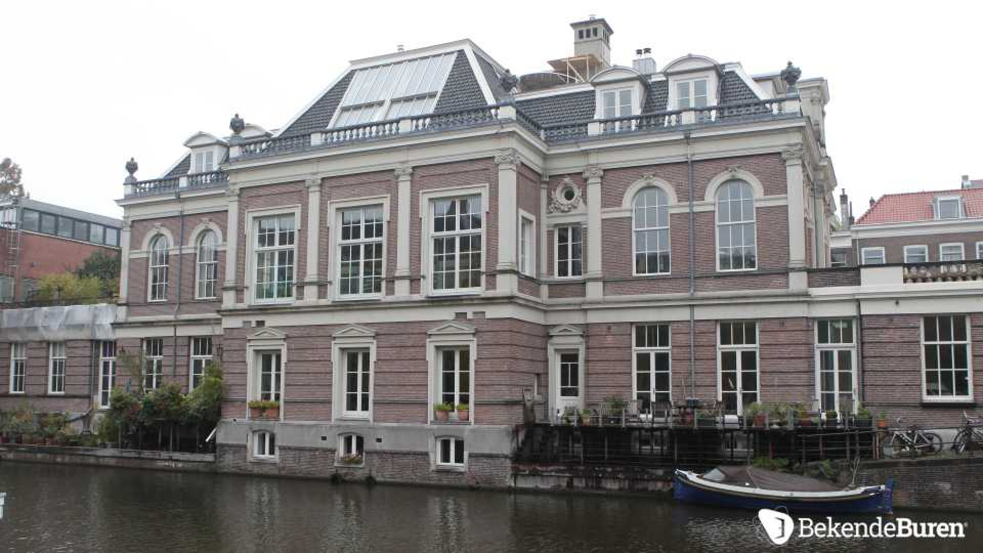 Jort Kelder koopt miljoenenappartement in het centrum van Amsterdam. Zie foto's
