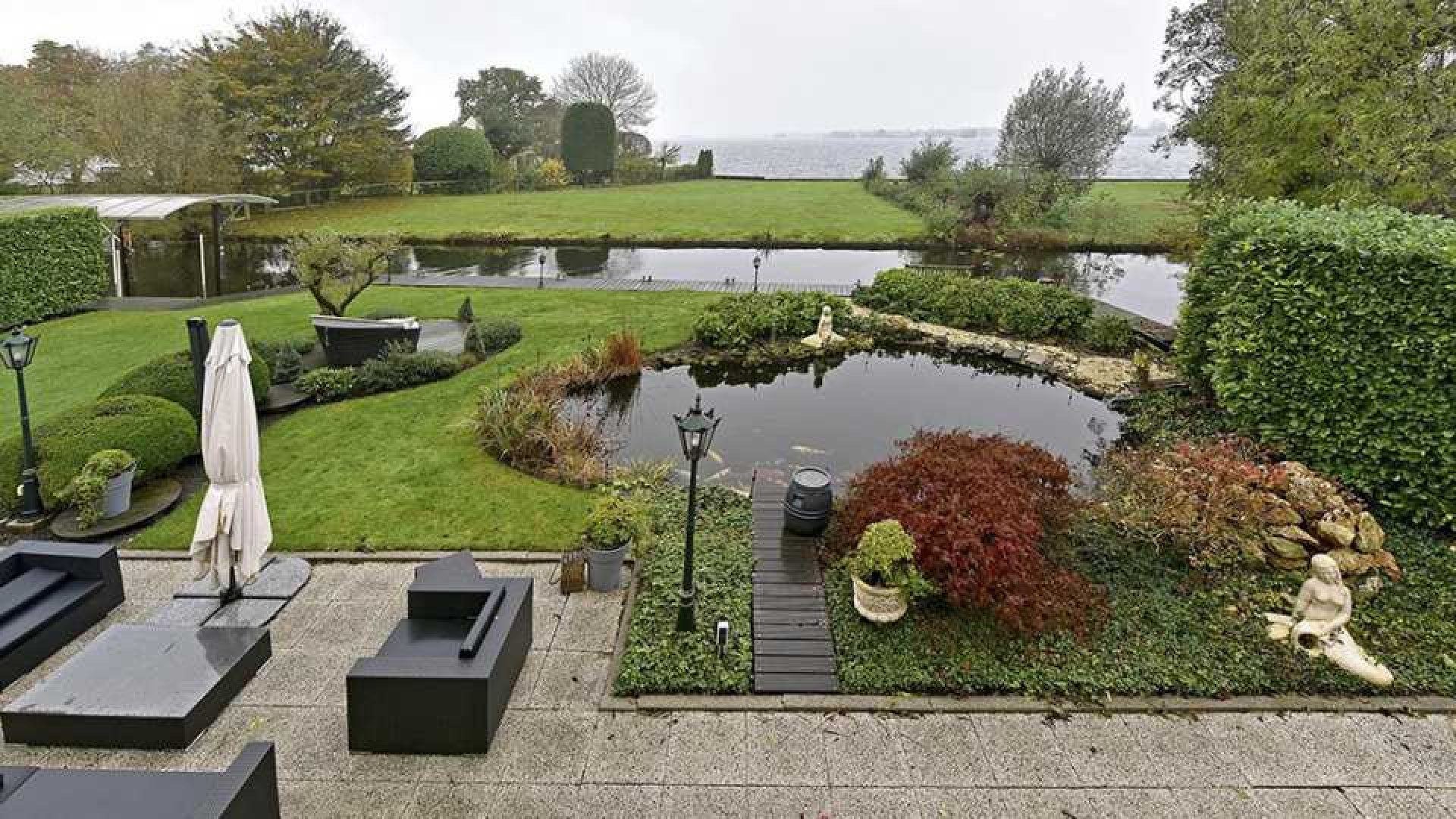 Voormalige villa Andre Hazes in Vinkenveen te koop. Zie foto's 19