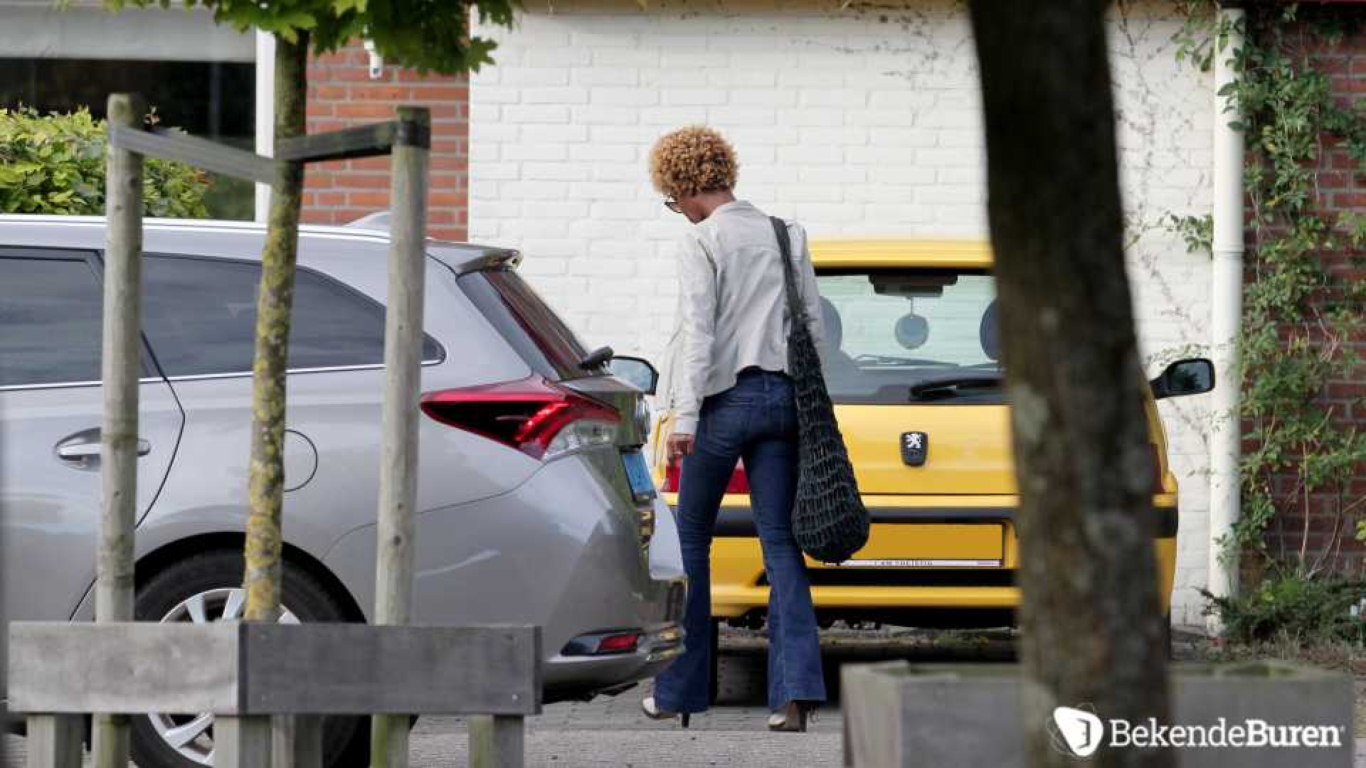 Hoor wie klopt daar kinderen. Zie exclusieve foto's Sylvana Simons! 3