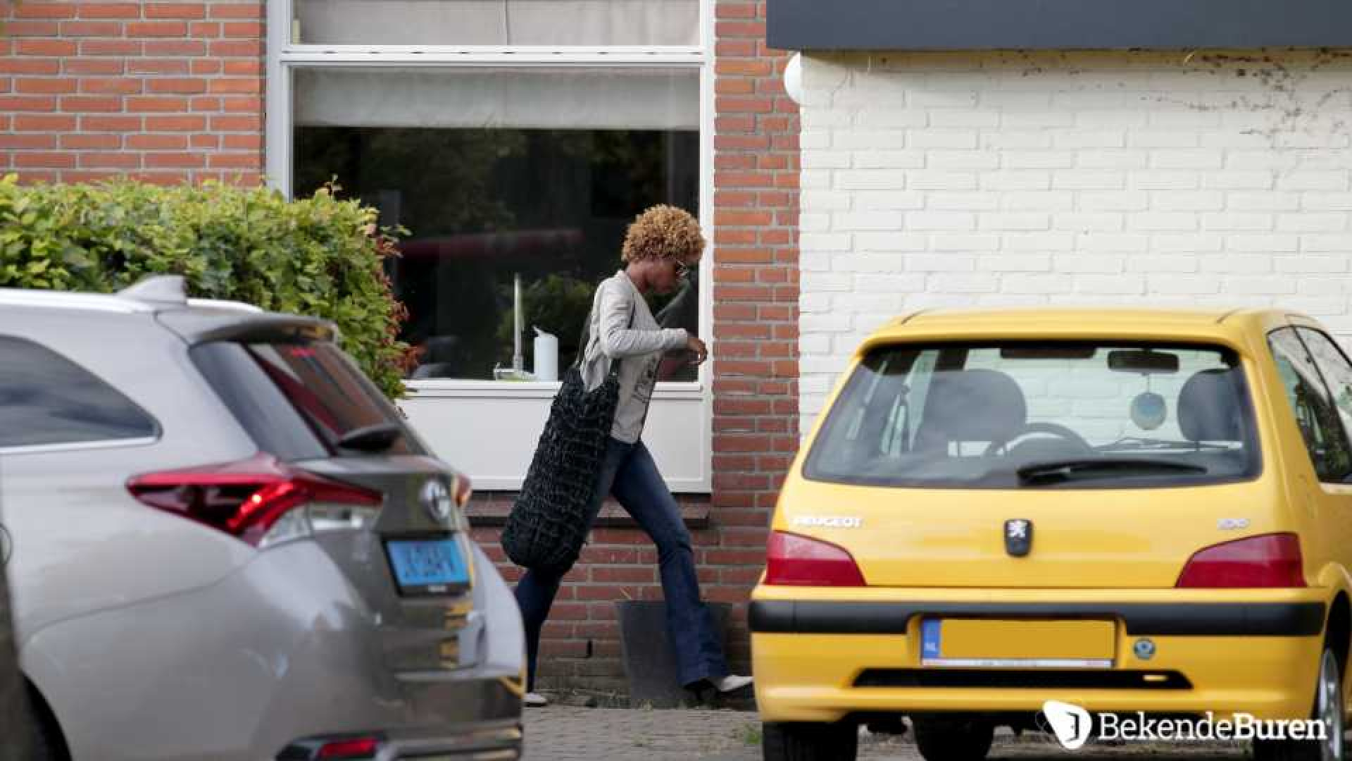 Hoor wie klopt daar kinderen. Zie exclusieve foto's Sylvana Simons! 5