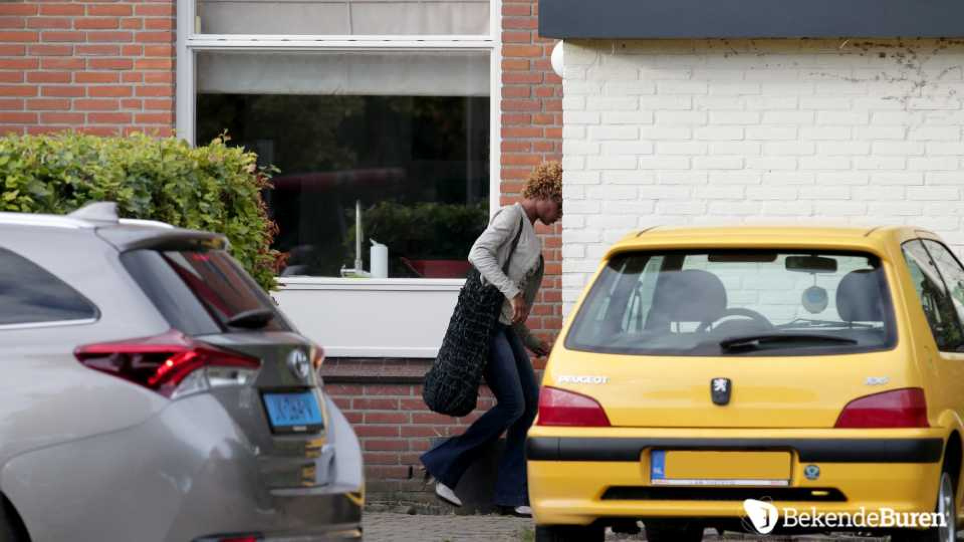 Hoor wie klopt daar kinderen. Zie exclusieve foto's Sylvana Simons! 6