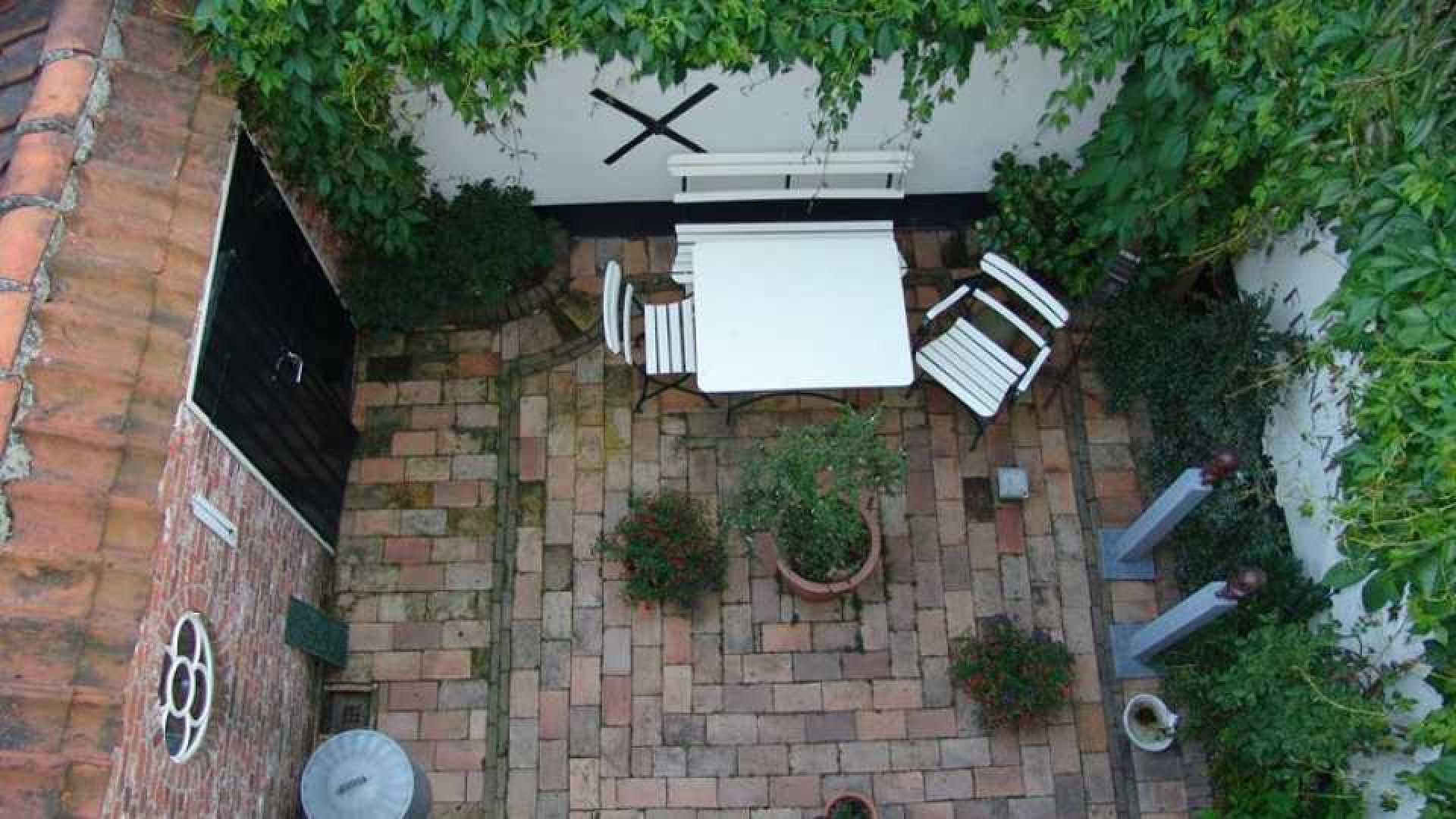 Frits Wester ruilt huis tegen zeiljacht en kroeg. Zie foto's 10