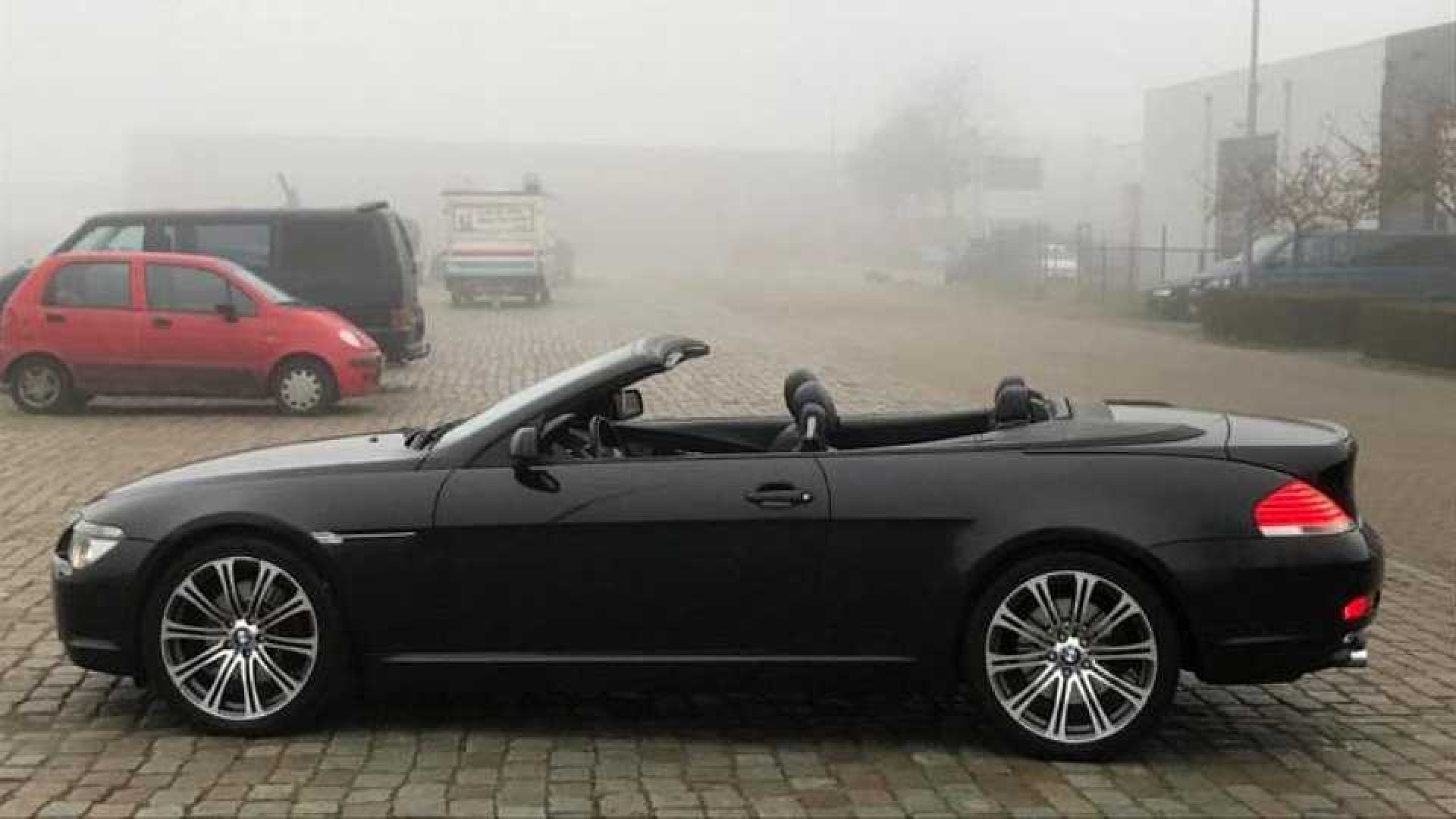 Barbie en Michael verkopen BMW Cabrio aardig onder de vraagprijs. Zie foto's 6