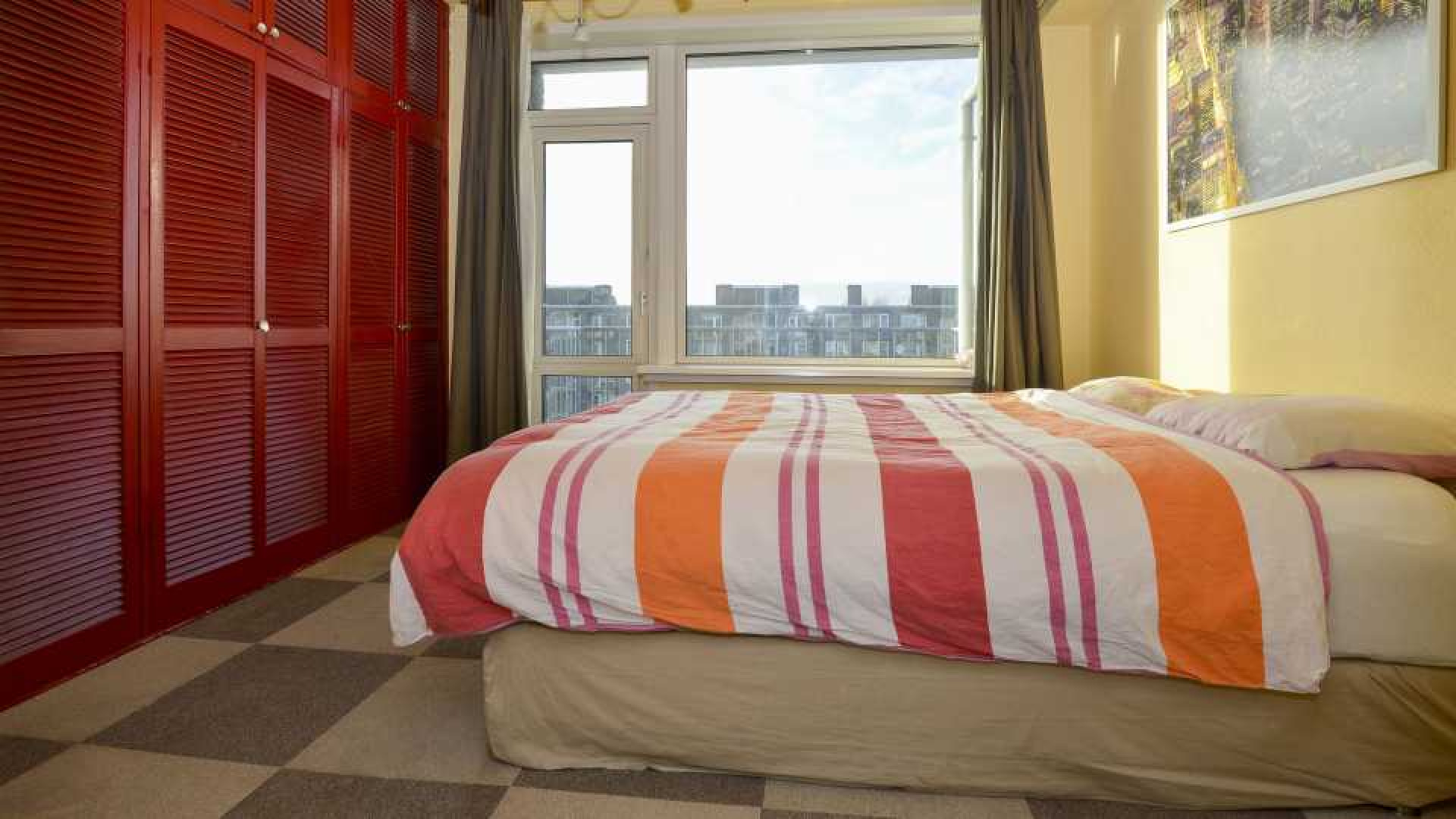 Feijenoord speler Karim El Ahmadi koopt driekamer appartement in Amsterdam. Zie foto's 7