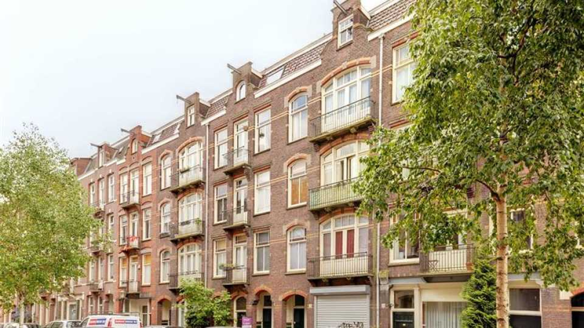 Youp van 't Hek verkoopt appartement aan zijn dochter Anna. Zie foto's 2