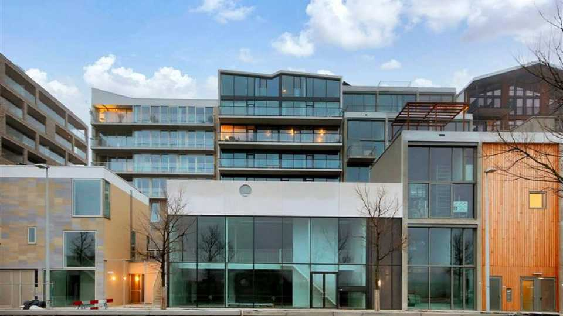 Ruben Nicolai koopt luxe en bijzonder appartement van bijna 1 miljoen euro. Zie foto's 1