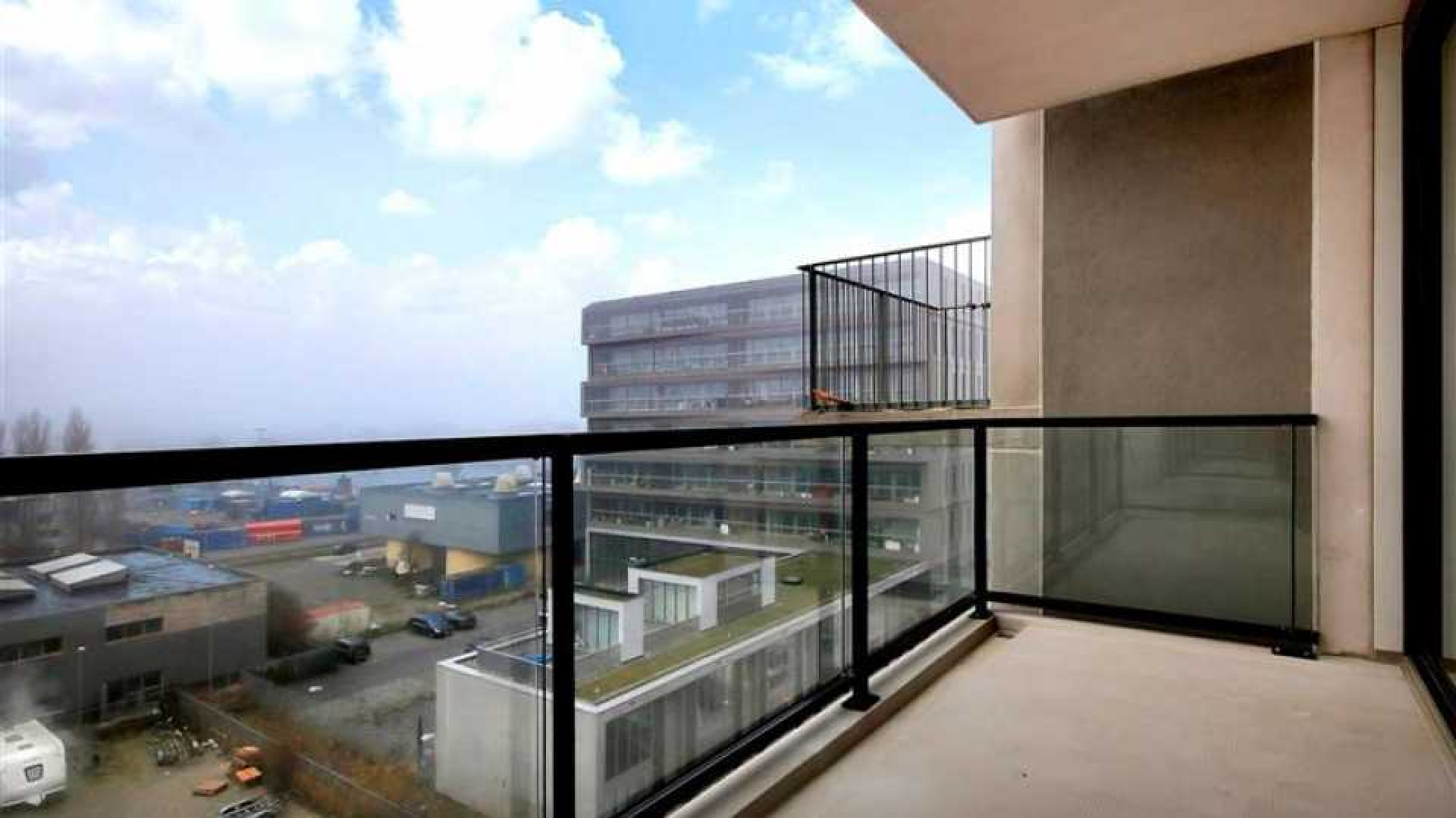 Ruben Nicolai koopt luxe en bijzonder appartement van bijna 1 miljoen euro. Zie foto's 17