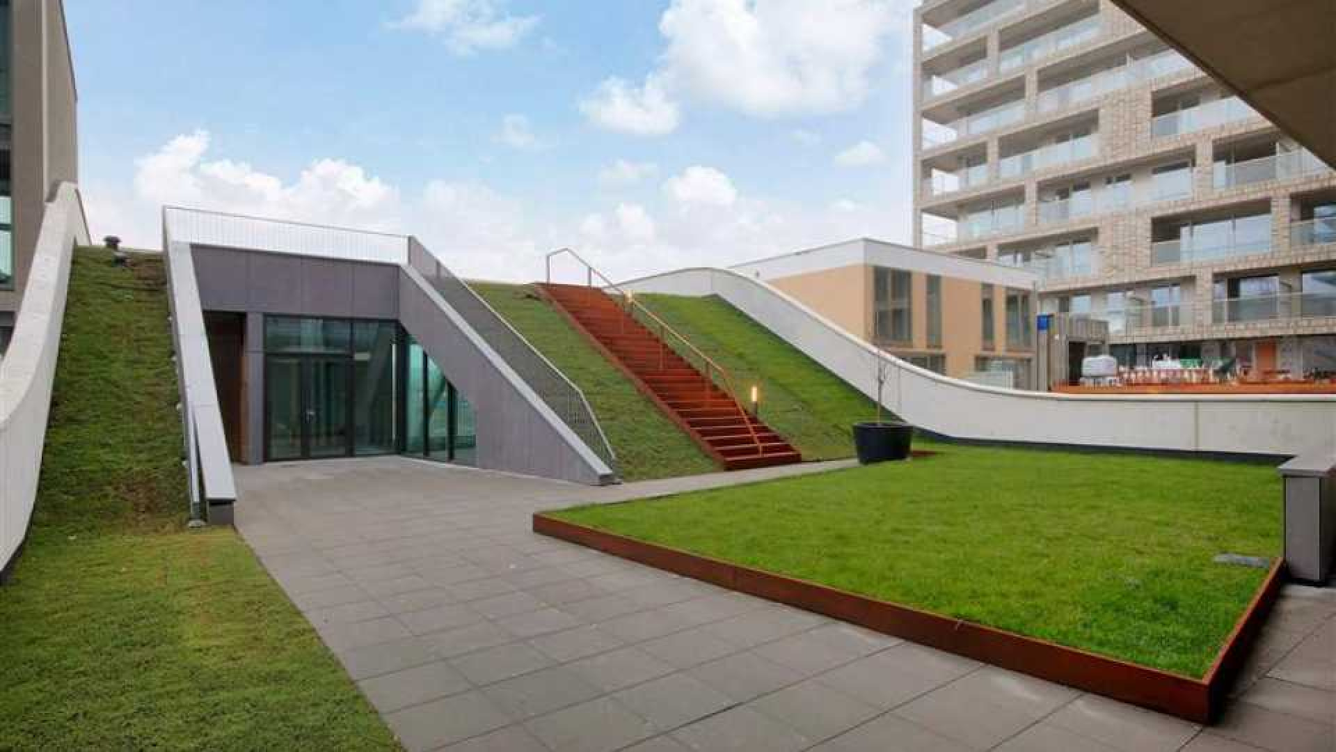 Ruben Nicolai koopt luxe en bijzonder appartement van bijna 1 miljoen euro. Zie foto's 19