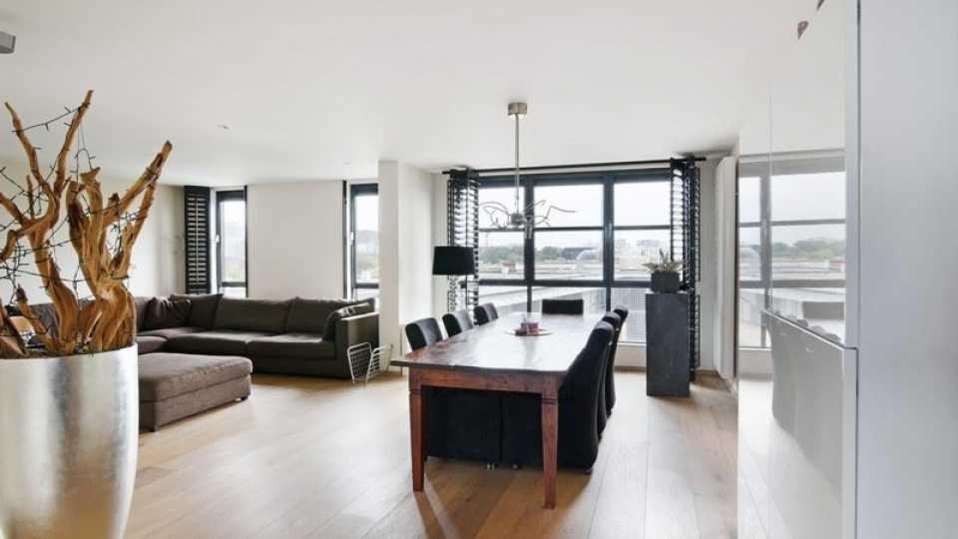 Kenny Tete, Nederlands Elftal en ex Ajax speler, koopt waanzinnig luxe penthouse. Zie foto's 4