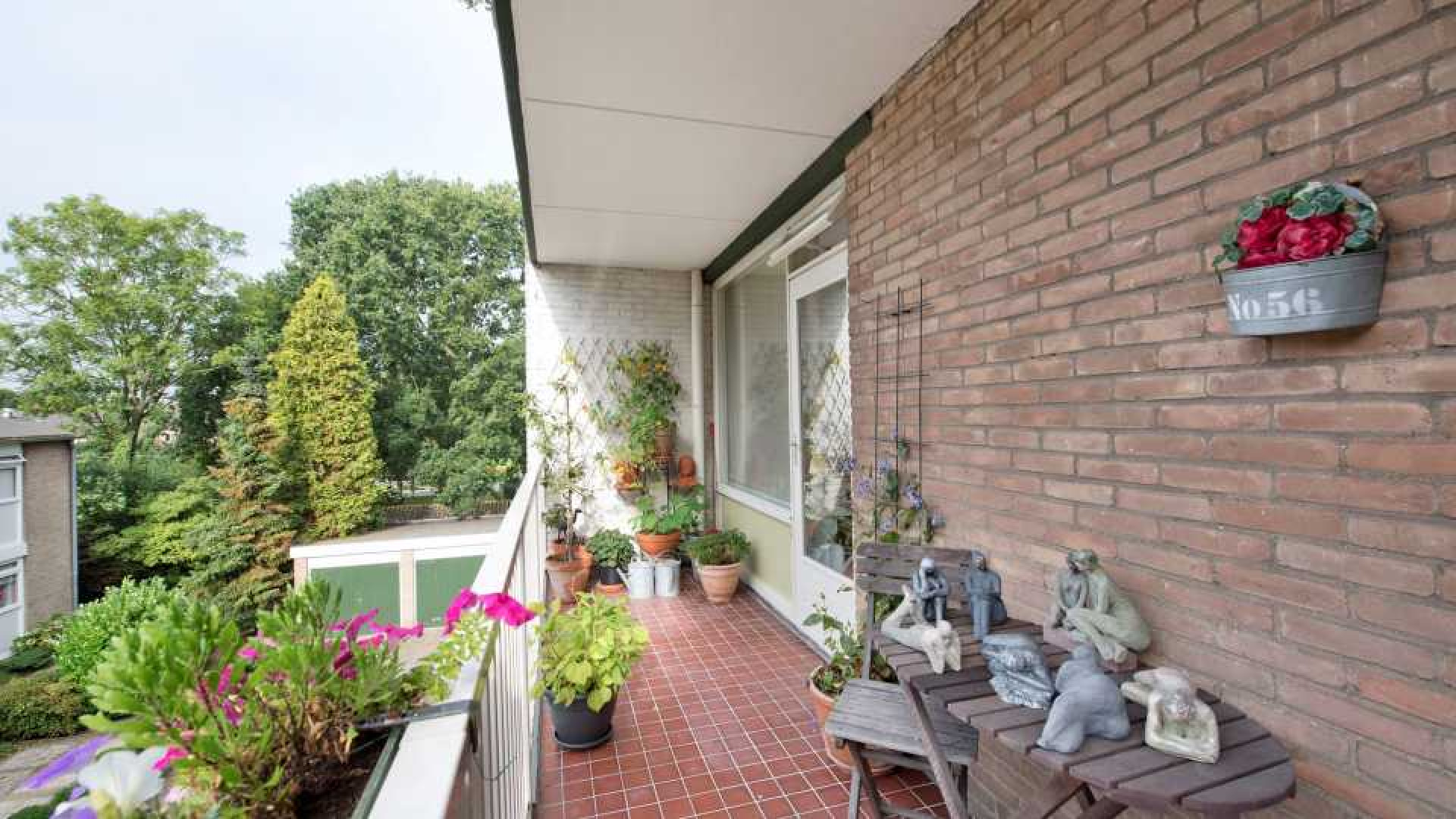 Bastiaan en Tooske Ragas kopen appartement in Overveen. Zie foto's 16