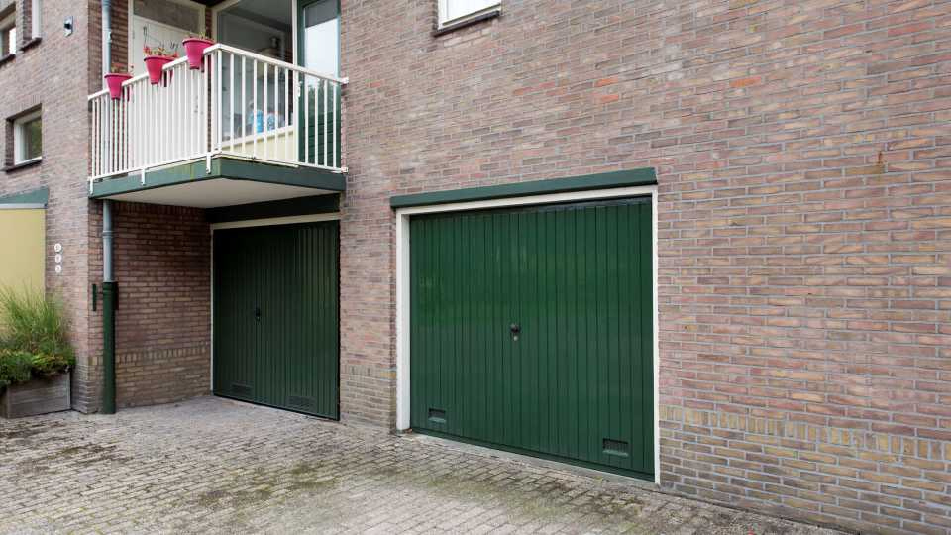 Bastiaan en Tooske Ragas kopen appartement in Overveen. Zie foto's 19