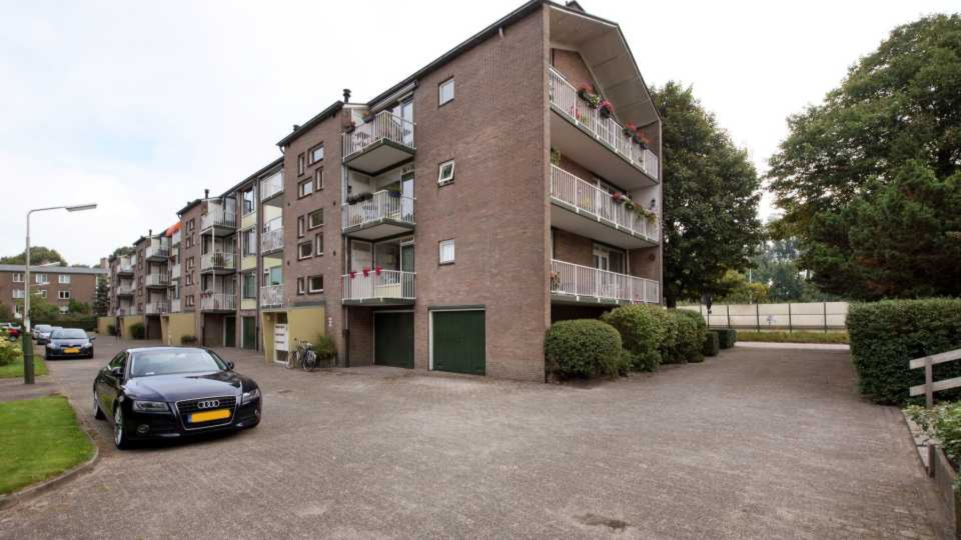 Bastiaan en Tooske Ragas kopen appartement in Overveen. Zie foto's