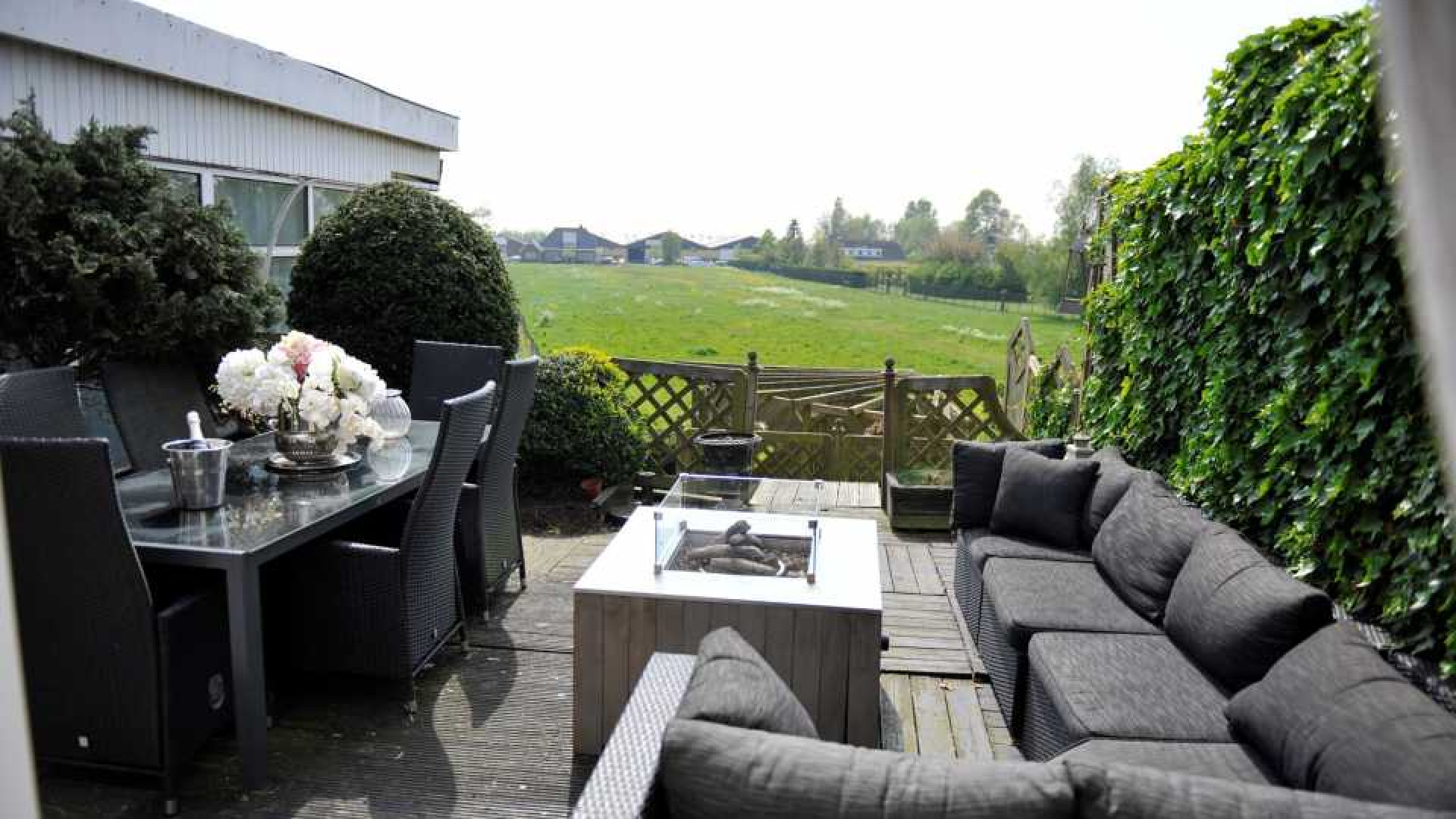 Belastingdenst legt beslag op woning van Patricia Paay. Zie foto's 8