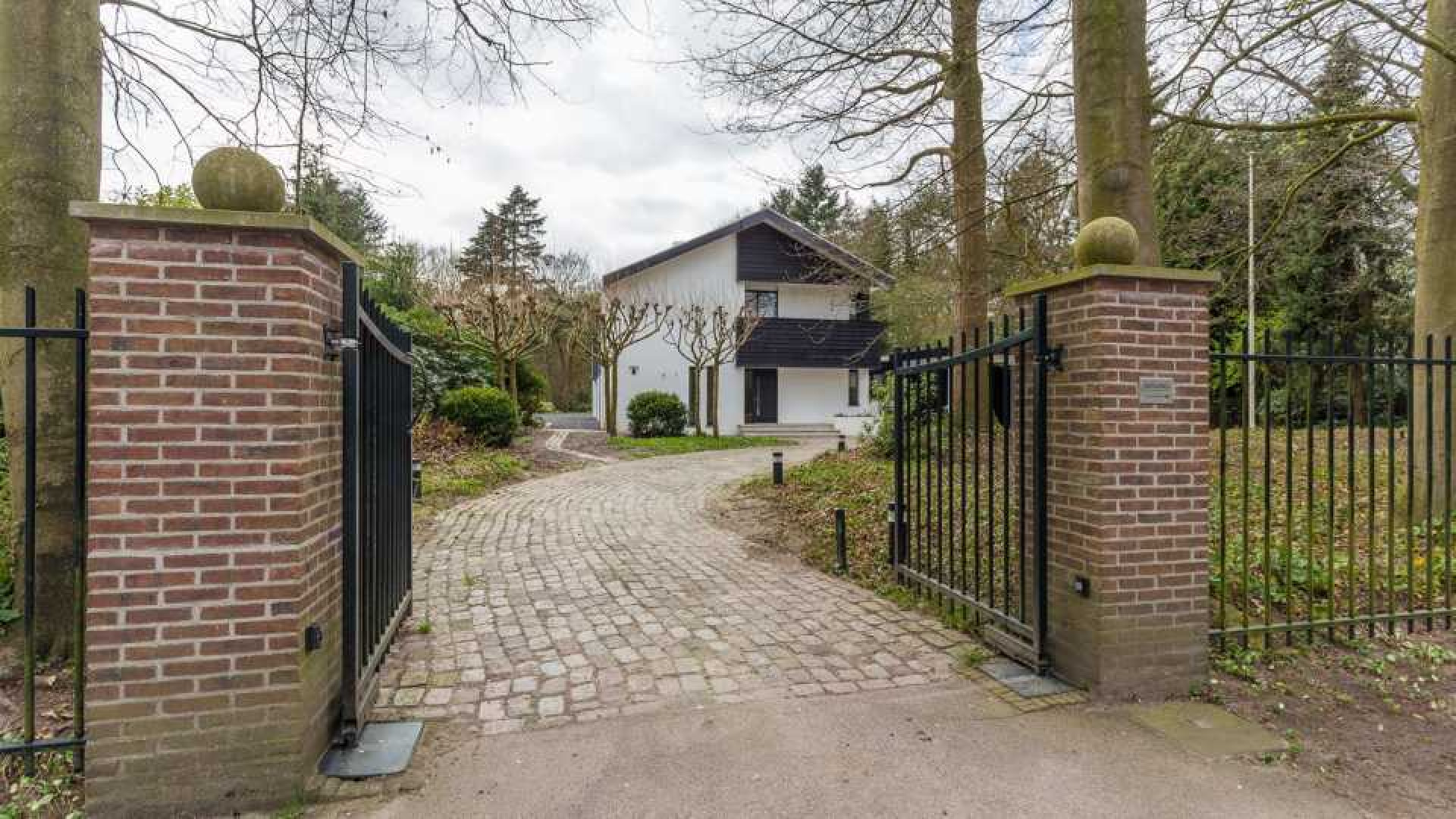 Villa waar Koen Everink zou gaan wonen verkocht. Zie foto's 1