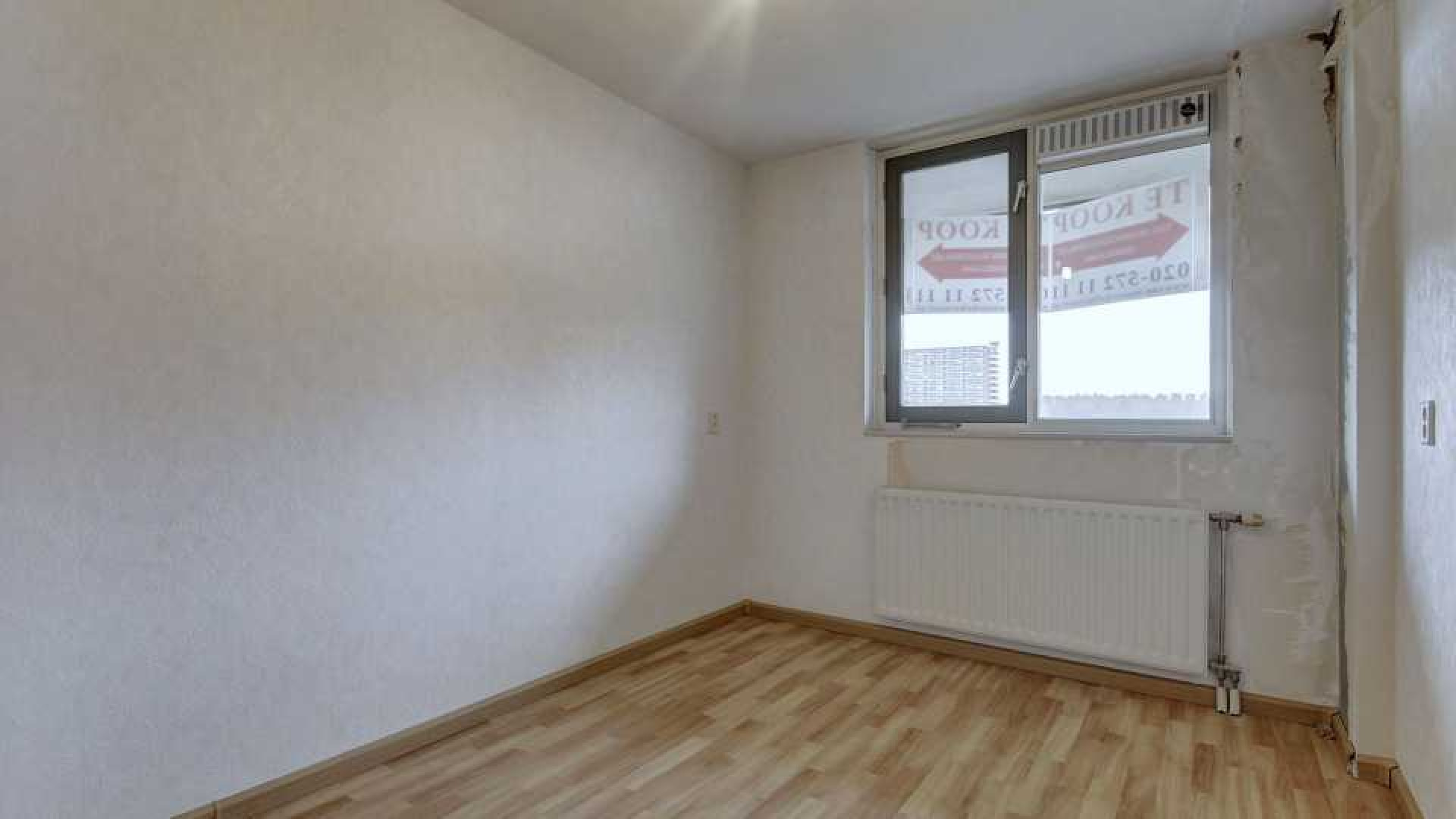 Patrick Kluivert verkoopt zijn Amsterdamse appartement. Zie foto's