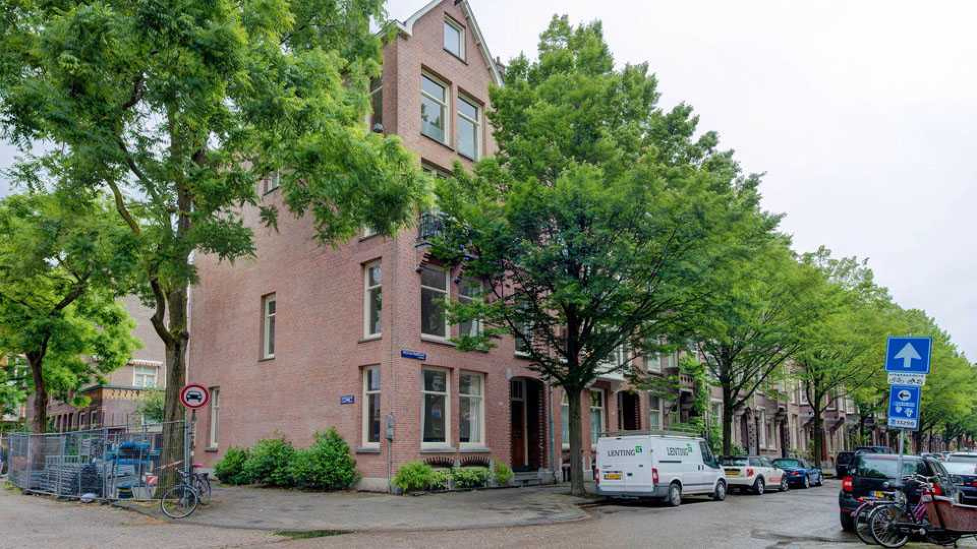 Wessel van Diepen zet zijn pand in Amsterdam Oud Zuid te koop. Zie foto's