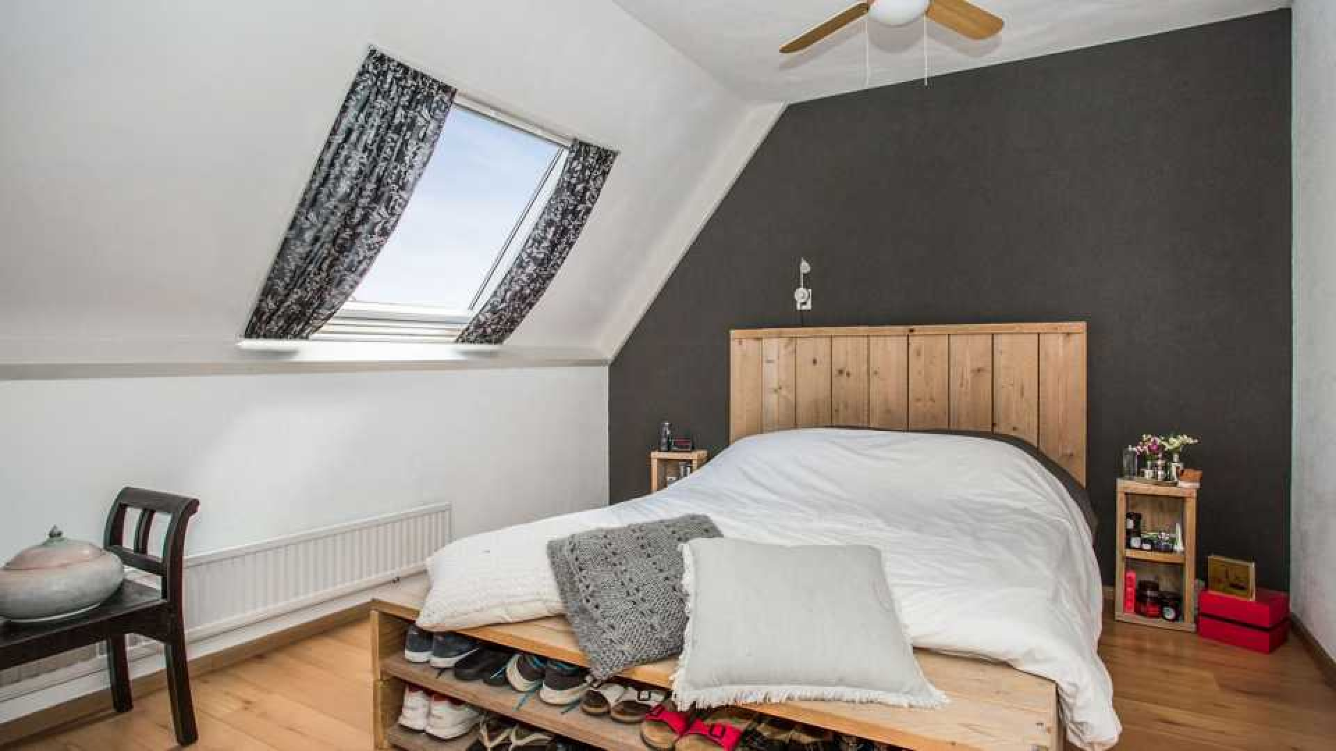 Sonja Bakker koopt leuke eengezinswoning in Hoorn. Zie foto's