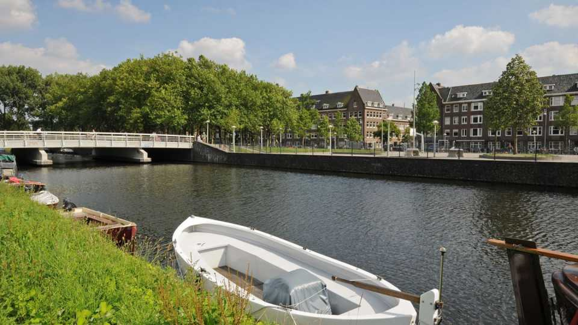 Reinout Oerlemans zet tweekamer appartement te huur. Zie foto's 10