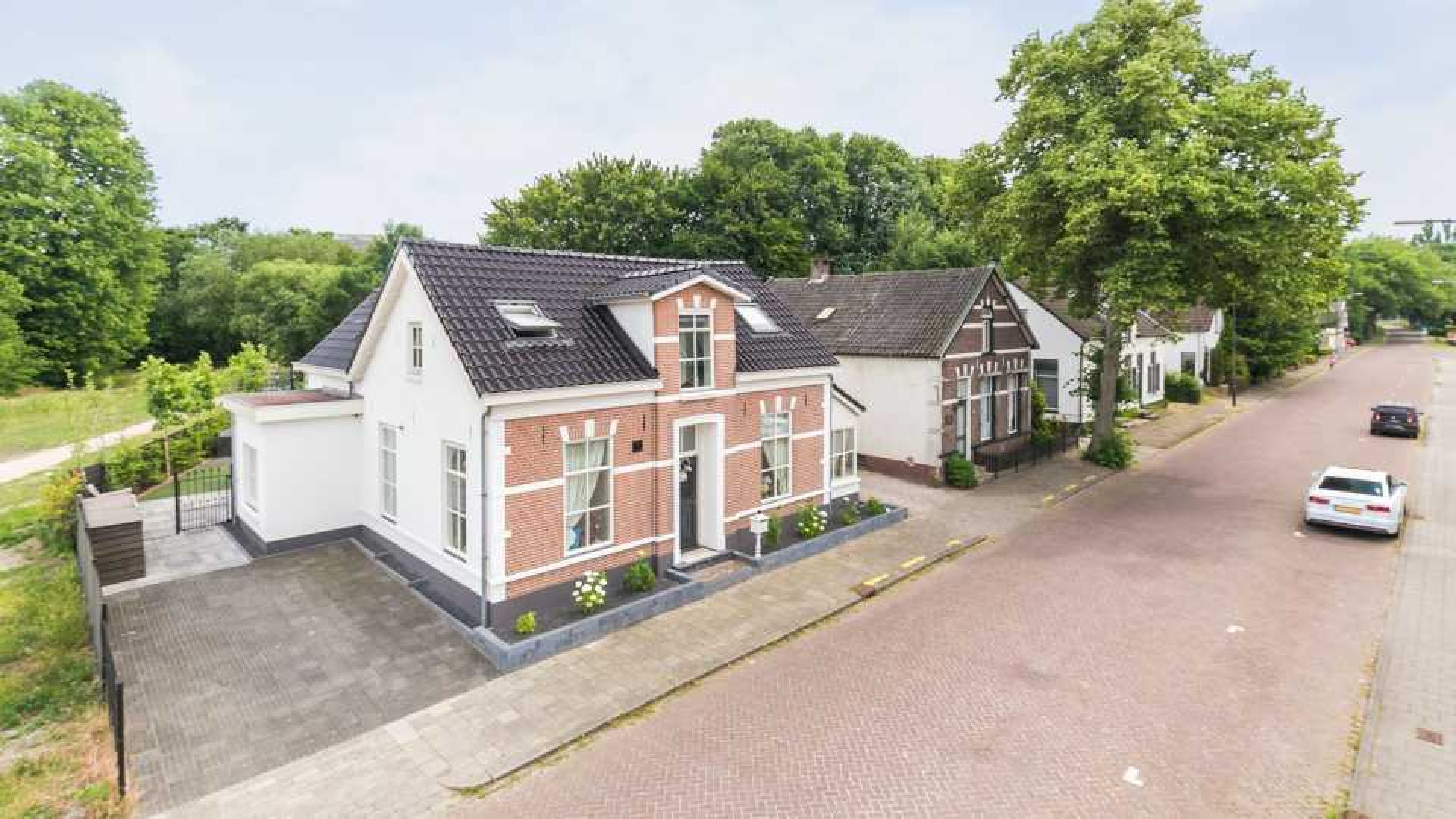 Andy en Melisa verhogen vraagprijs van hun huis plotseling met een ton euro! Zie foto's 1