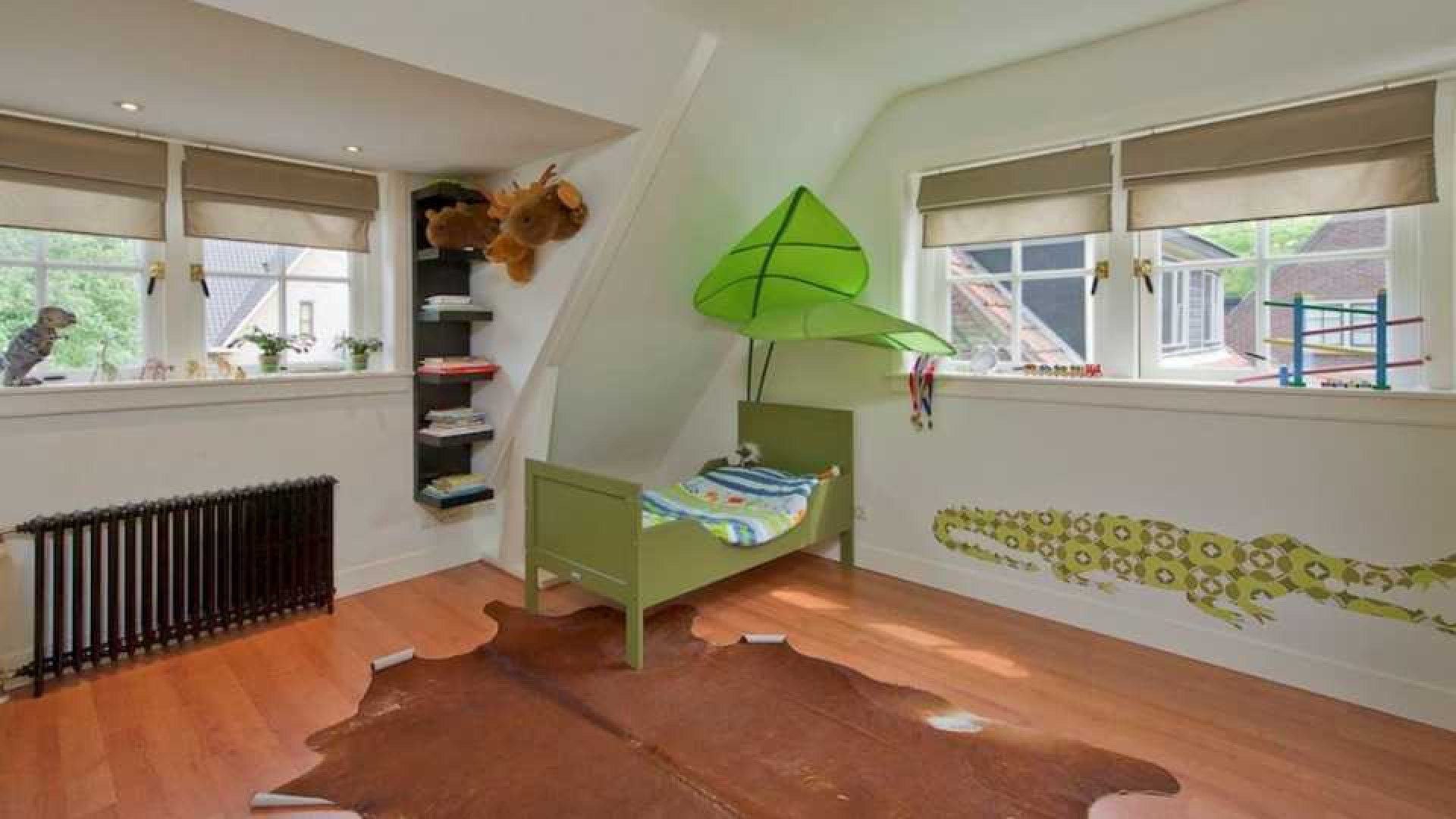 John de Mol koopt luxe twee onder 1 kapwoning met gastenverblijf in Eemnes. Zie foto's 10