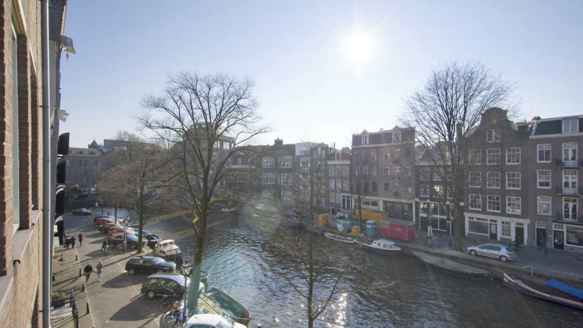 Monique van de Ven koopt grachtenappartement in Amsterdam. Zie foto's 7