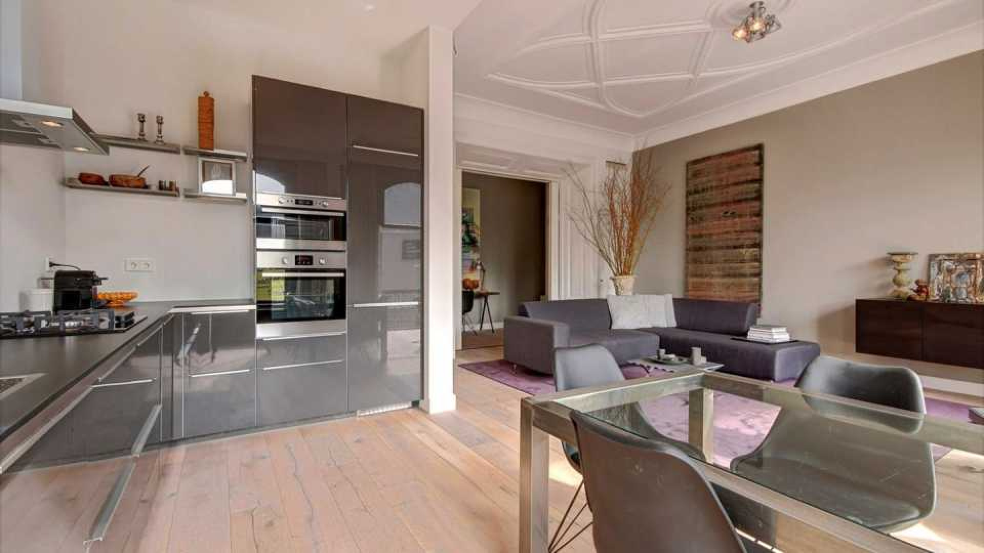 Binnenkijken in het nieuwe appartement van Gordon. Zie foto's 5