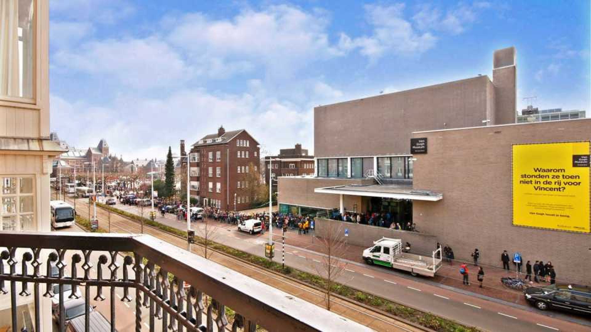 Binnenkijken in het nieuwe appartement van Gordon. Zie foto's 9