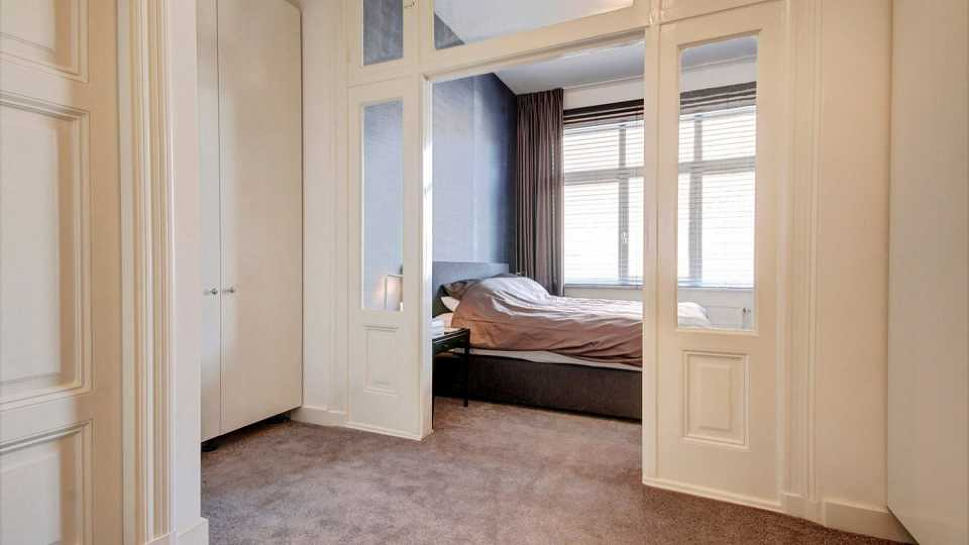 Binnenkijken in het nieuwe appartement van Gordon. Zie foto's 14