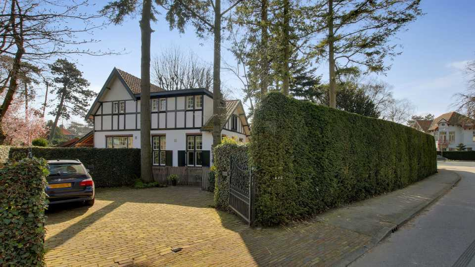 Hart van Nederland presentatrice Gallyon van Vessem koopt koloniaal landhuis. Zie foto's