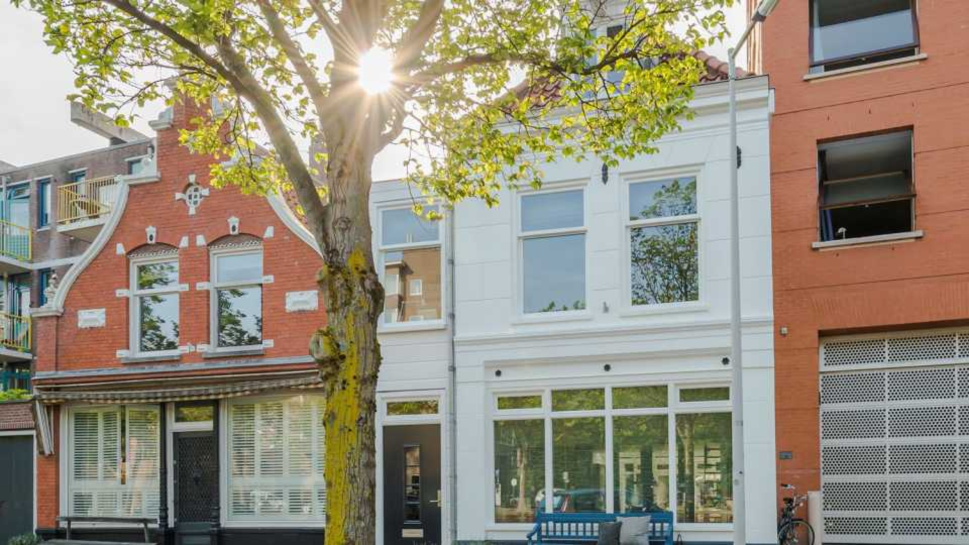 Ex Jiskefet acteur Kees Prins zet zijn miljoenenhuis in Amsterdam Oud Zuid te koop. Zie foto's 1