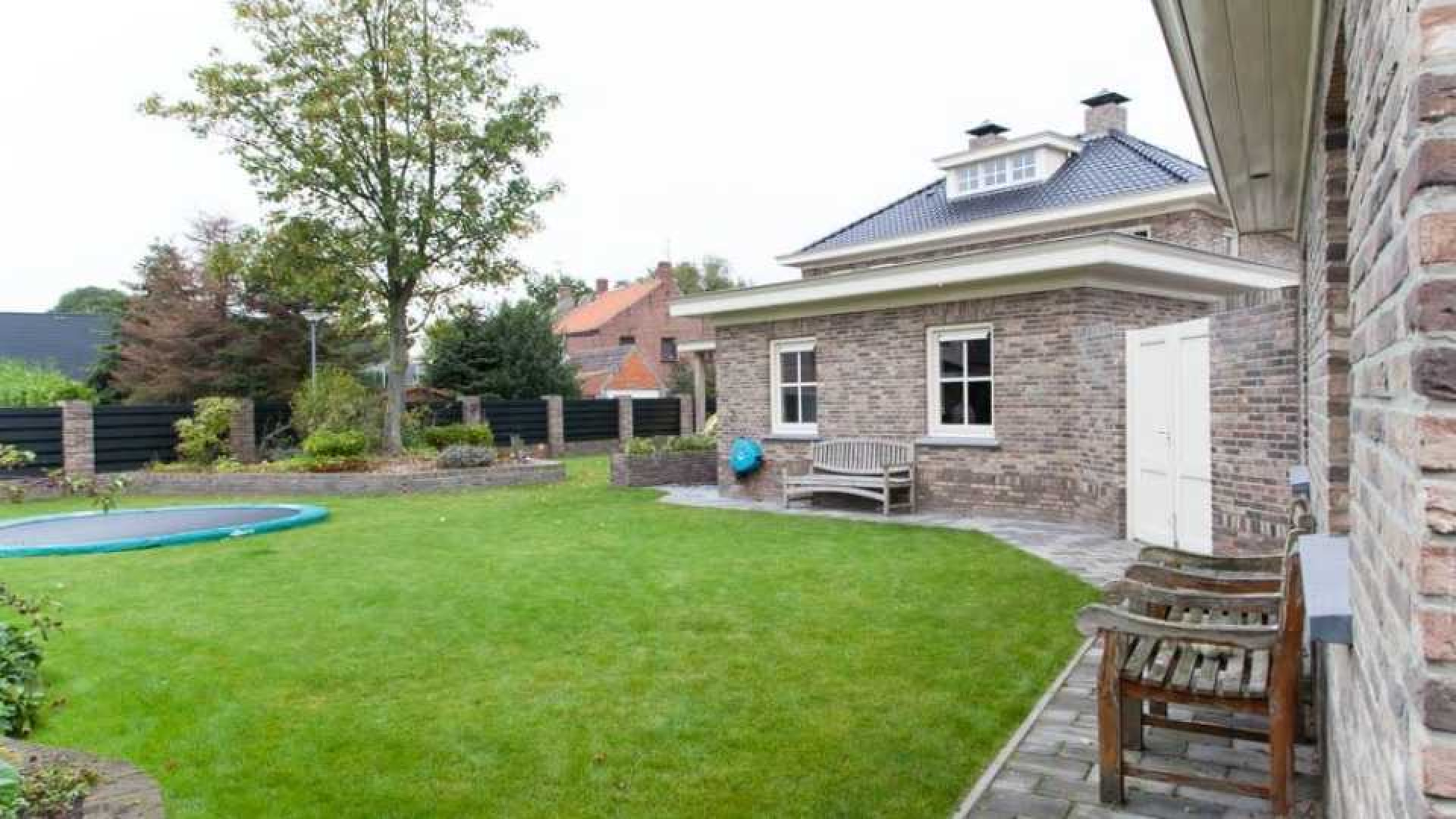 Rico Verhoeven en zijn vriendin Jacky kunnen gaan knokken om deze villa. 20