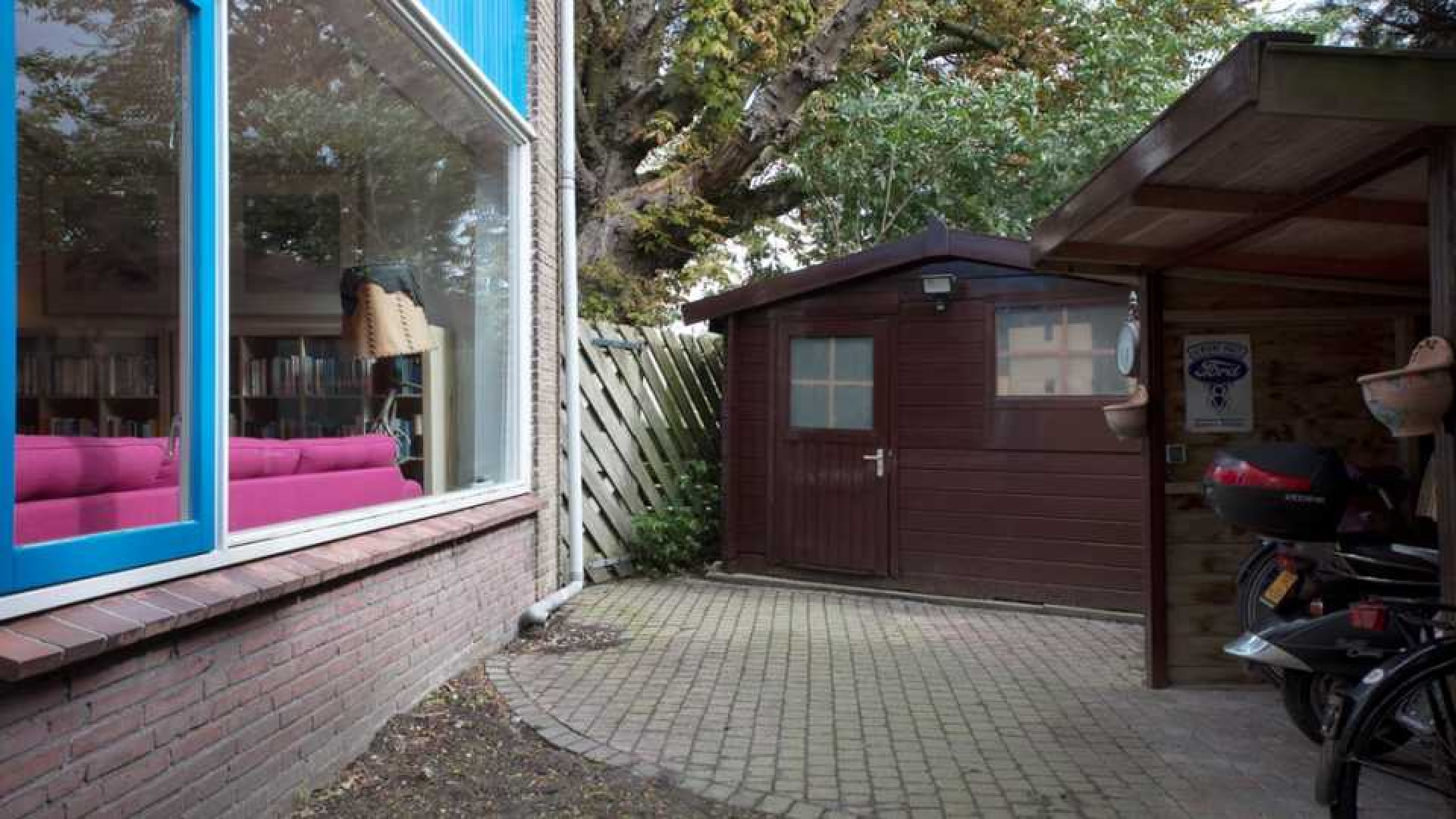 Manuela Kemp zet haar woning te koop. Zie foto's 10