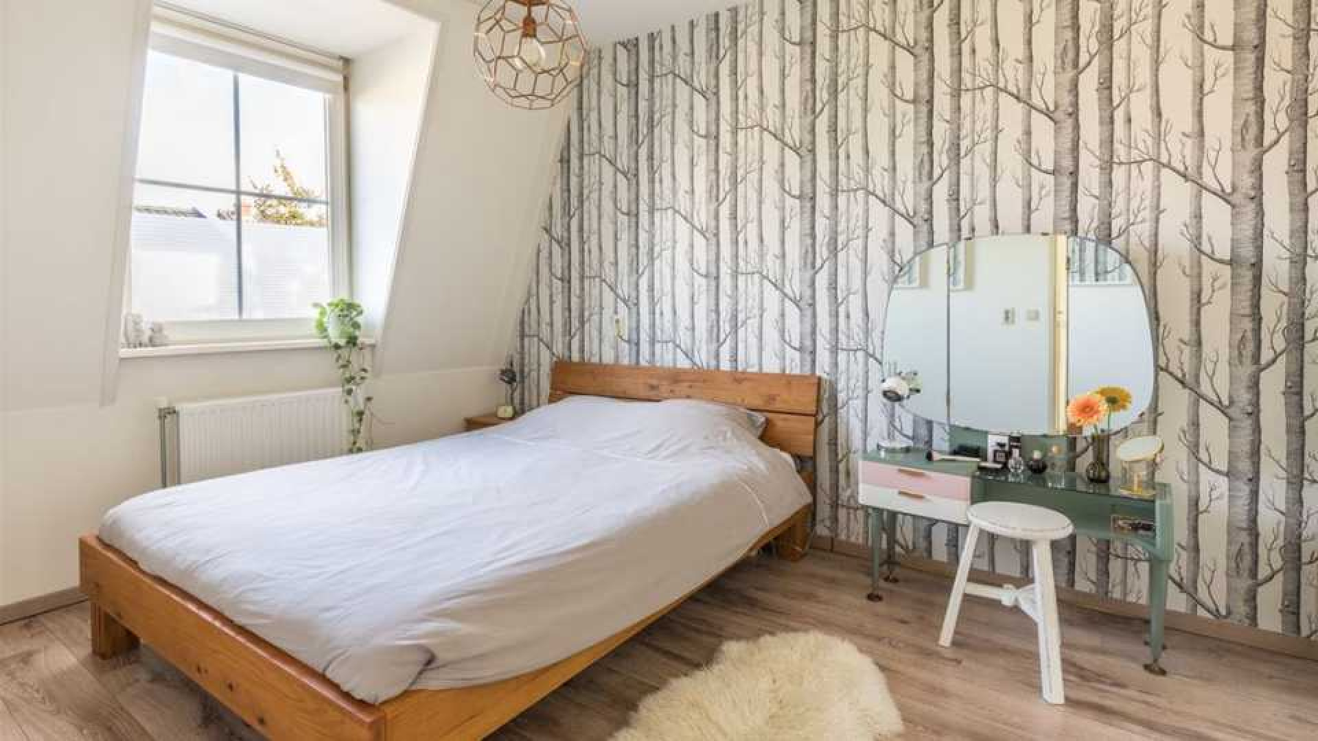 Luuk Ikink zet zijn hofjeswoning te koop. Zie foto's 4