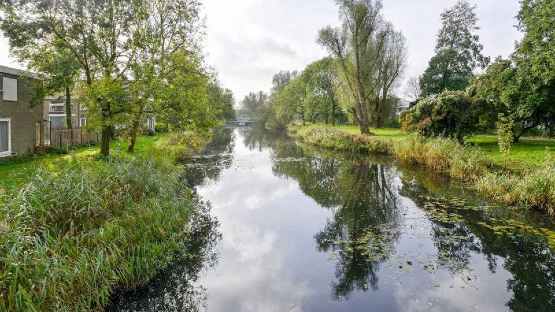 Opiniepeiler Maurice de Hond zet zijn luxe woning te koop. Zie foto's 3