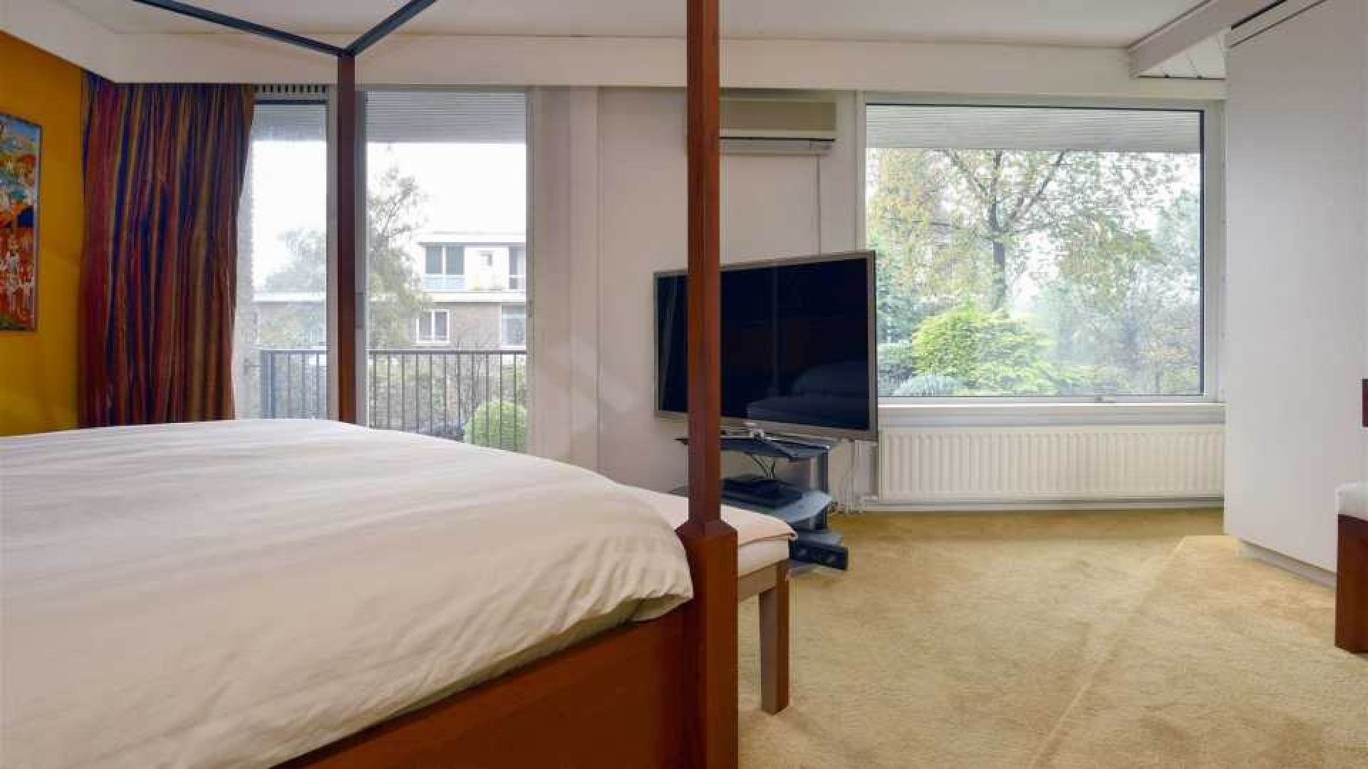 Opiniepeiler Maurice de Hond zet zijn luxe woning te koop. Zie foto's 11