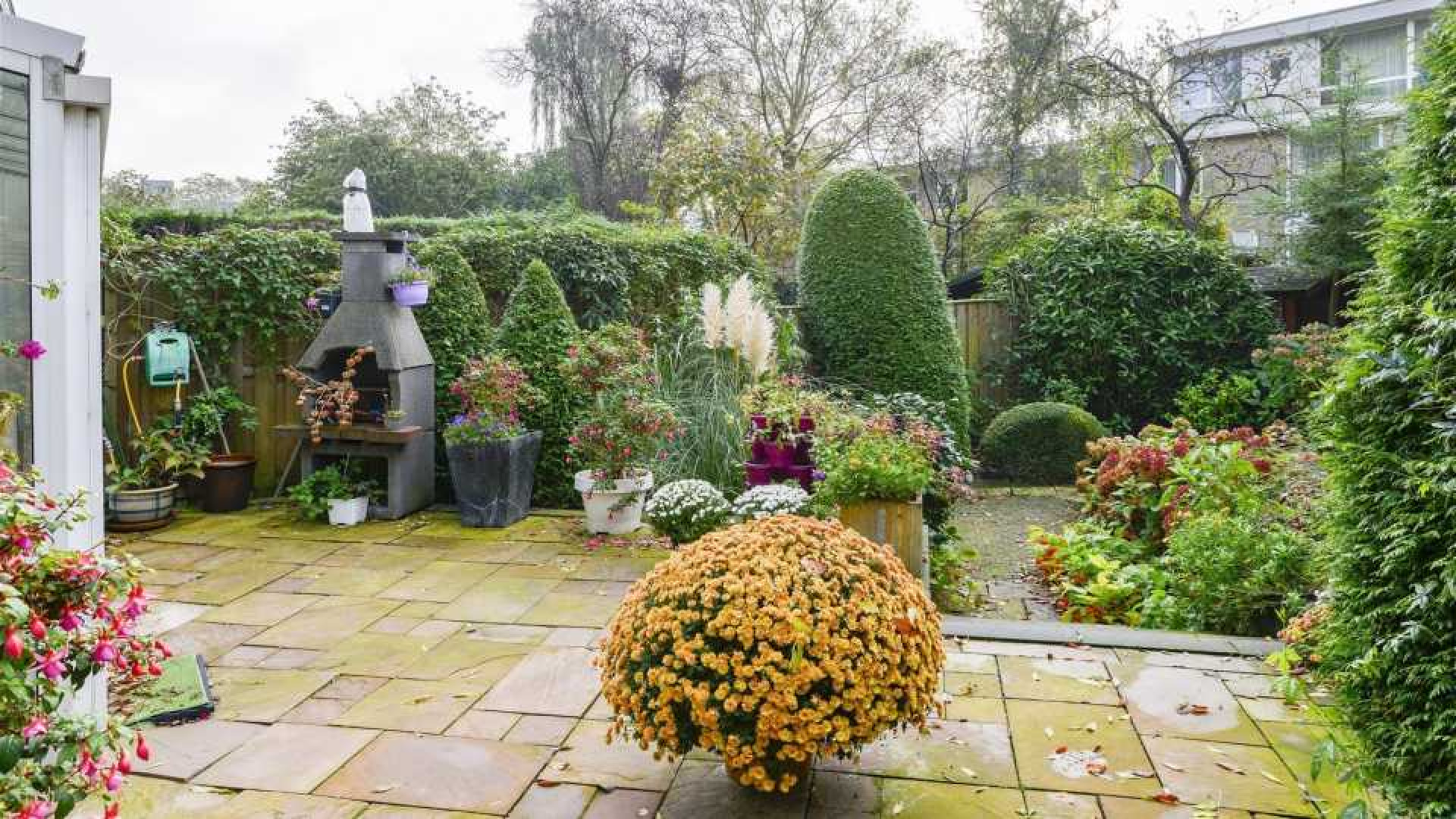 Maurice de Hond verlaagt vraagprijs van zijn huis met halve ton euro. Zie foto's 19