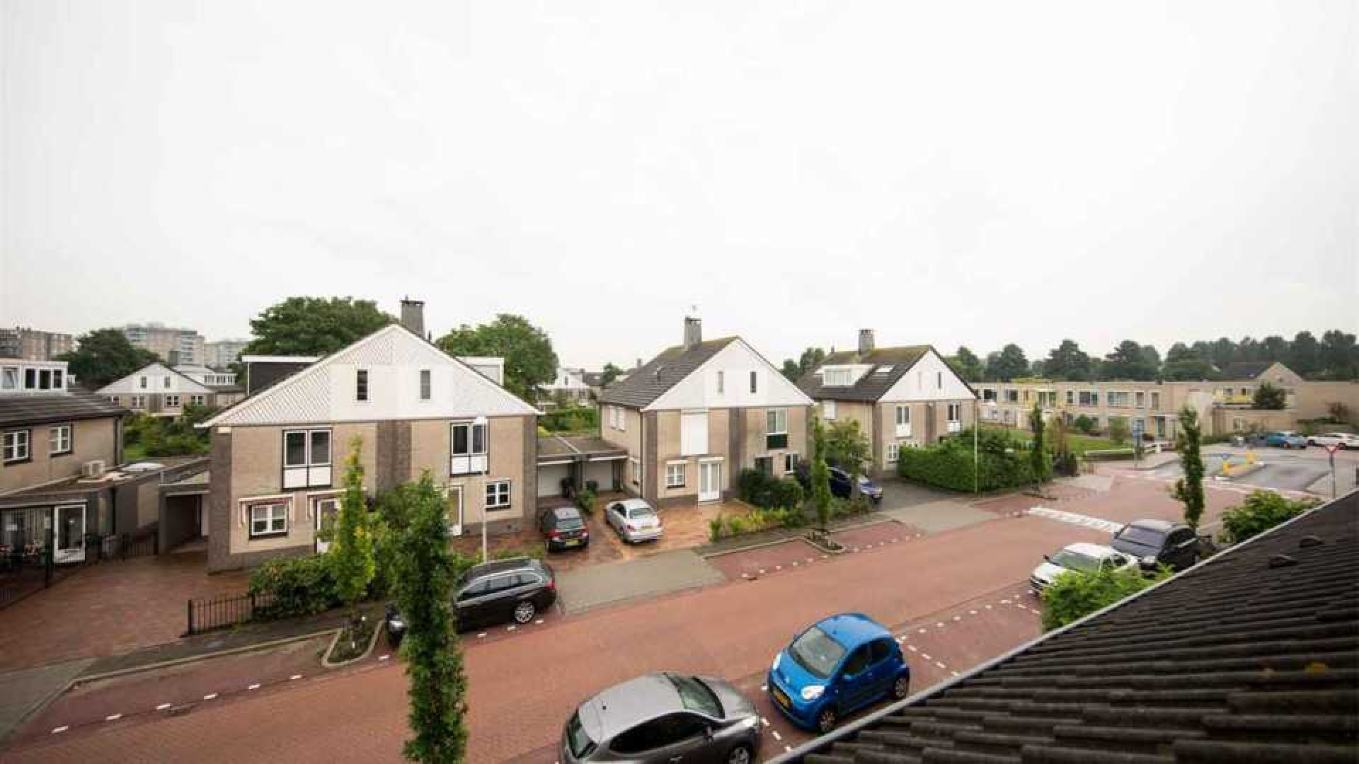 BNN presentator Jan Versteegh koopt luxe eengezinswoning in Diemen. Zie foto's