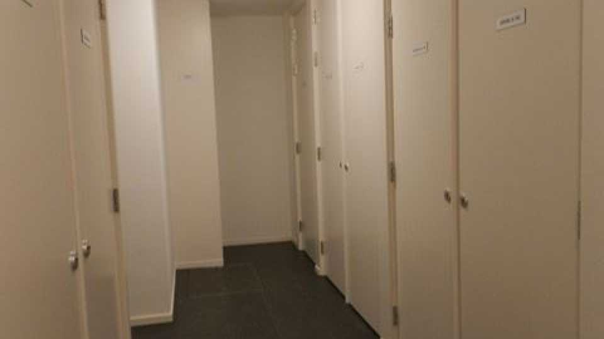 Frank Rijkaard gooit dit luxe appartement weer in de verhuur. Zie foto's 15