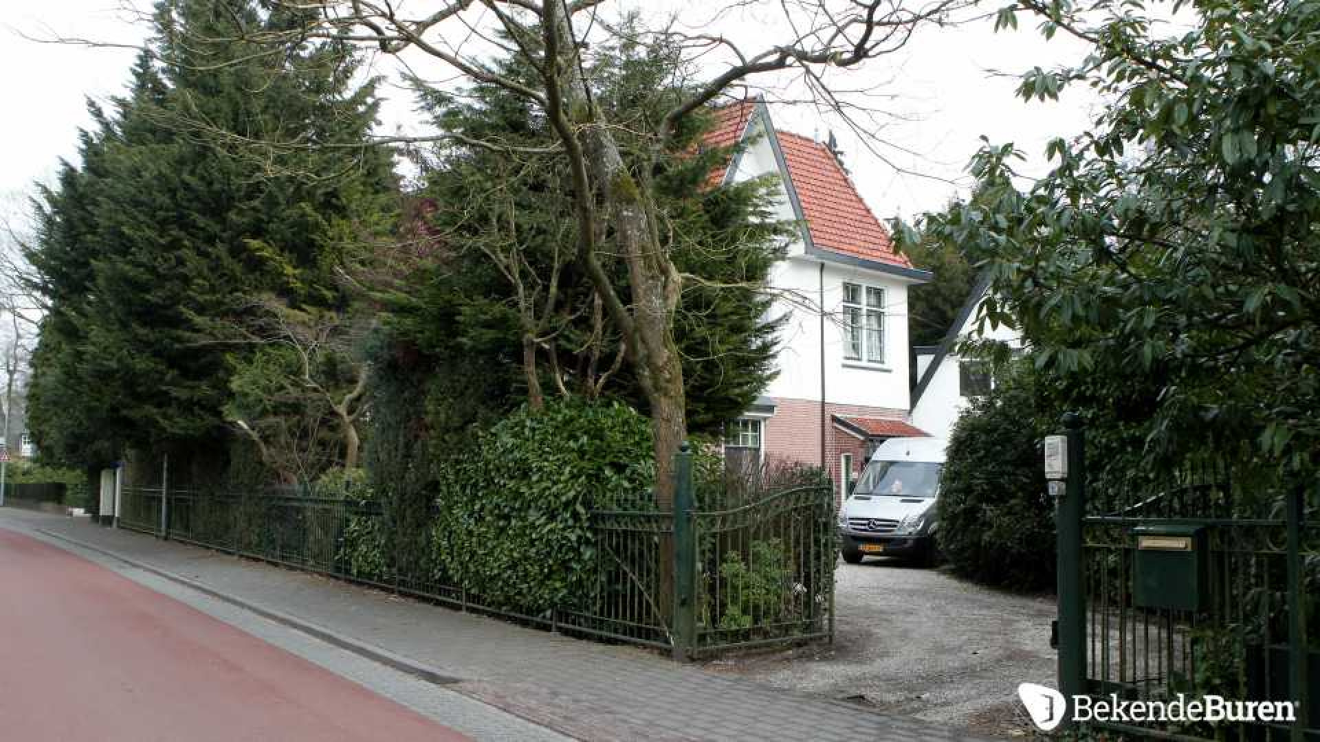 Waylon koopt miljoenen villa in het Gooi. Zie foto's 3