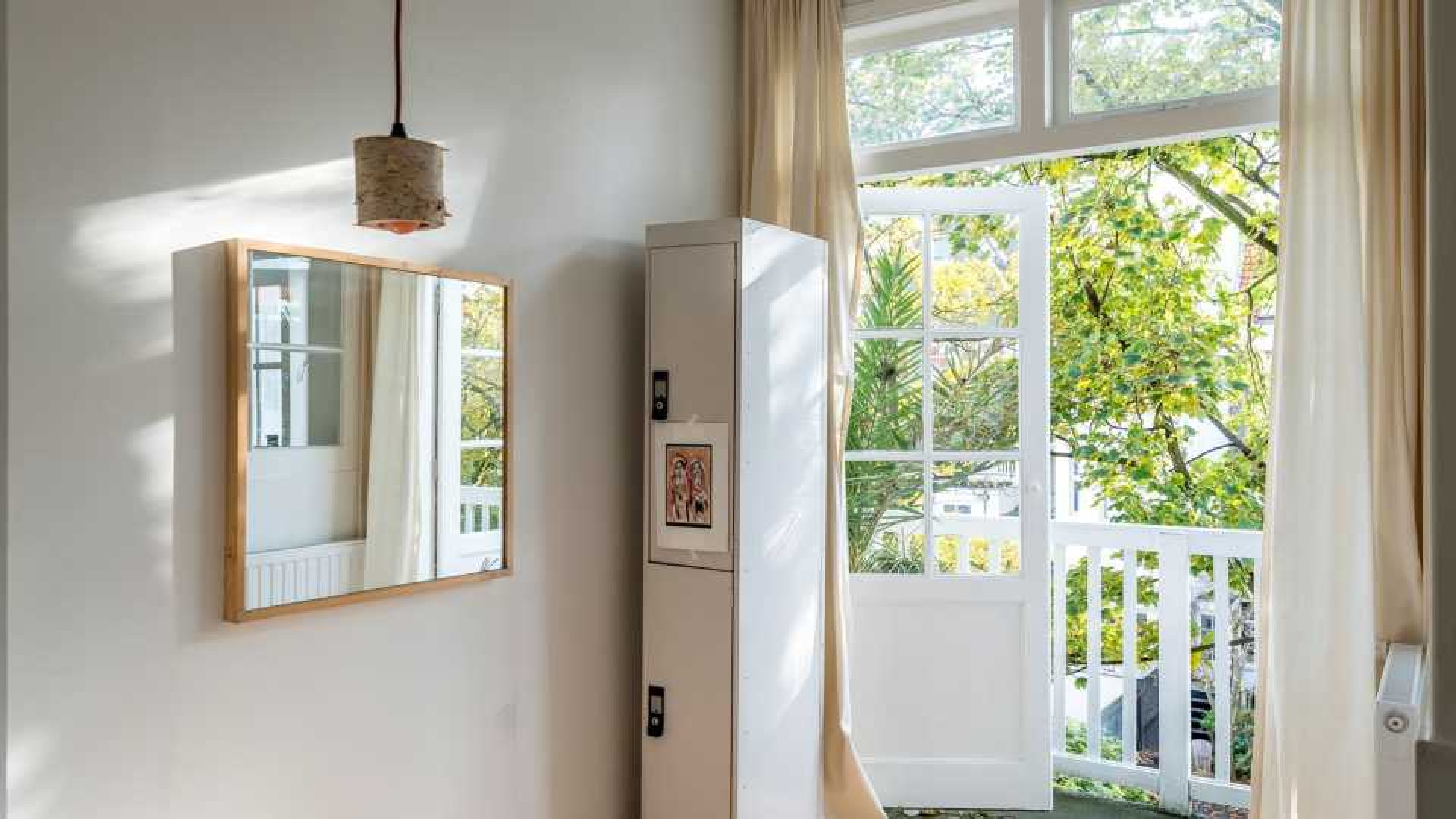 Javier Guzman zet appartement in centrum Amsterdam te koop. Zie foto's 6