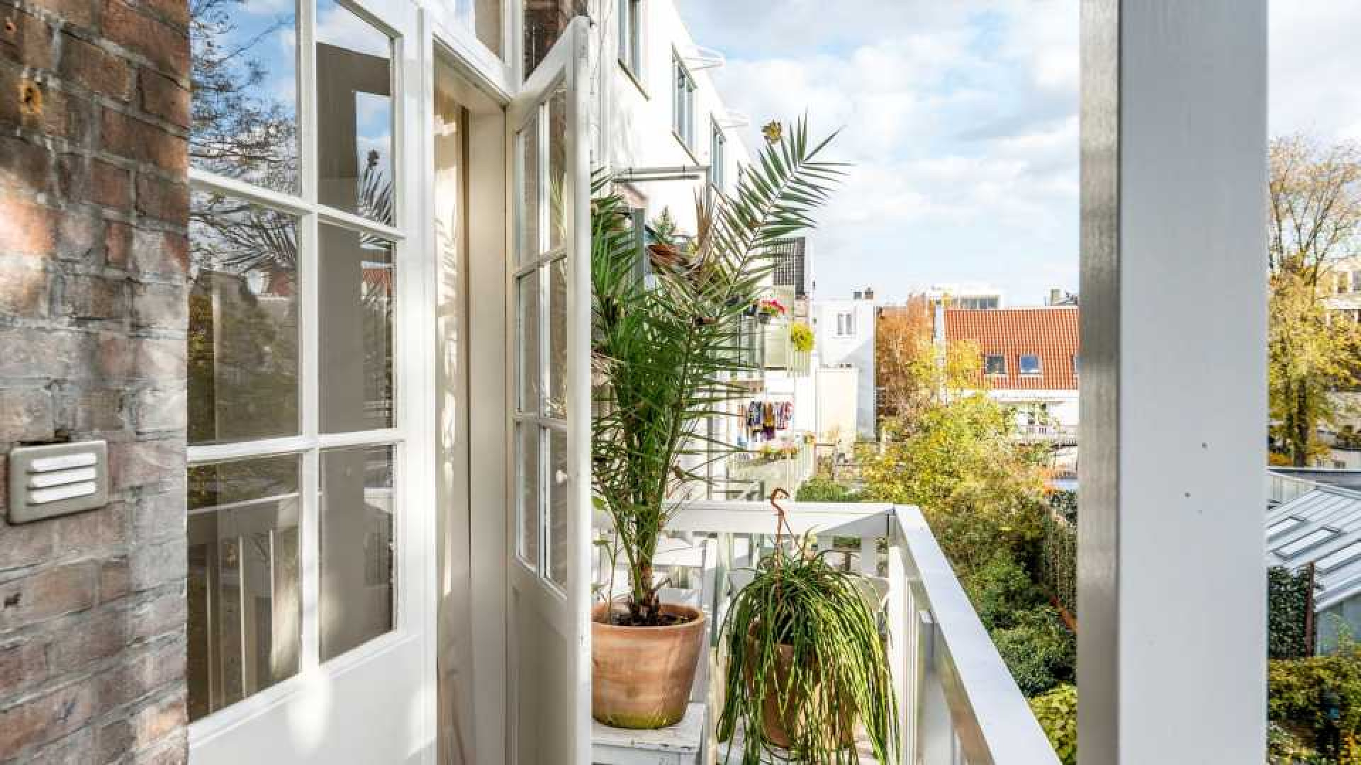 Javier Guzman boekt forse winst met verkoop appartement in centrum van Amsterdam. Zie foto's 12