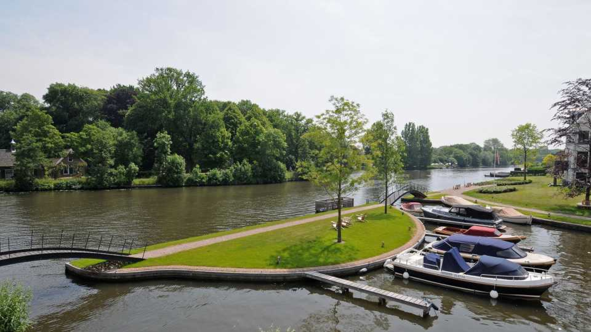 Dit luxe appartement huurde Dre Hazes tijdens breuk met Monique. Zie foto's 15