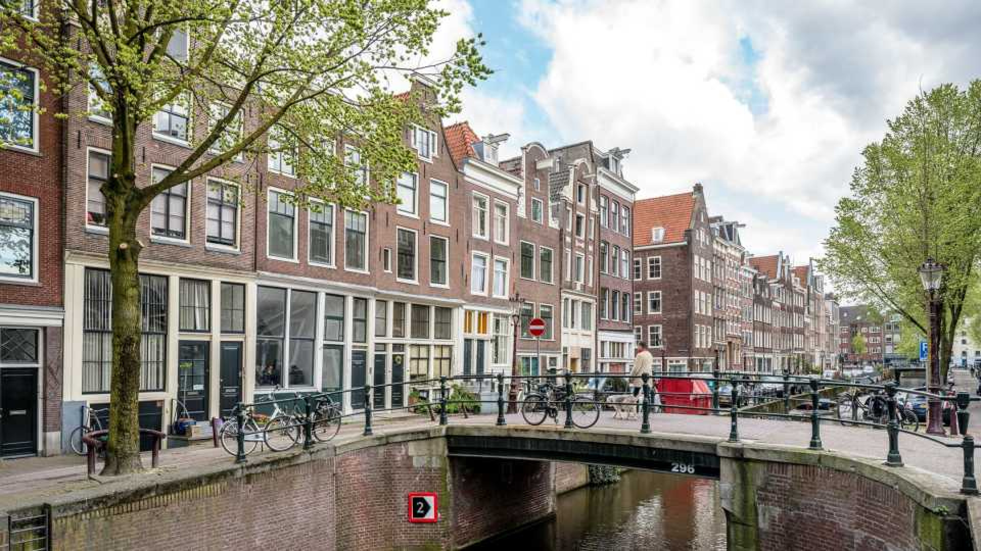 Paul de Leeuw koopt bijzonder grachtenpand in Amsterdam. Zie foto's 19