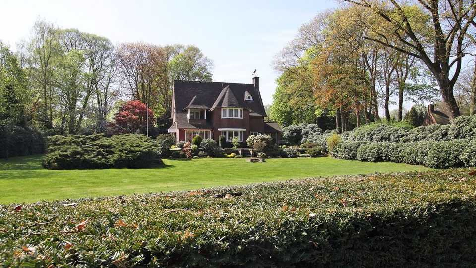 Guus Meeuwis koopt landhuis op schitterende buitenplaats in Tilburg. Zie foto's 3