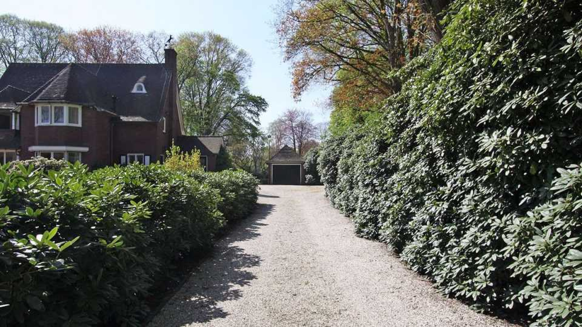 Guus Meeuwis koopt landhuis op schitterende buitenplaats in Tilburg. Zie foto's  4