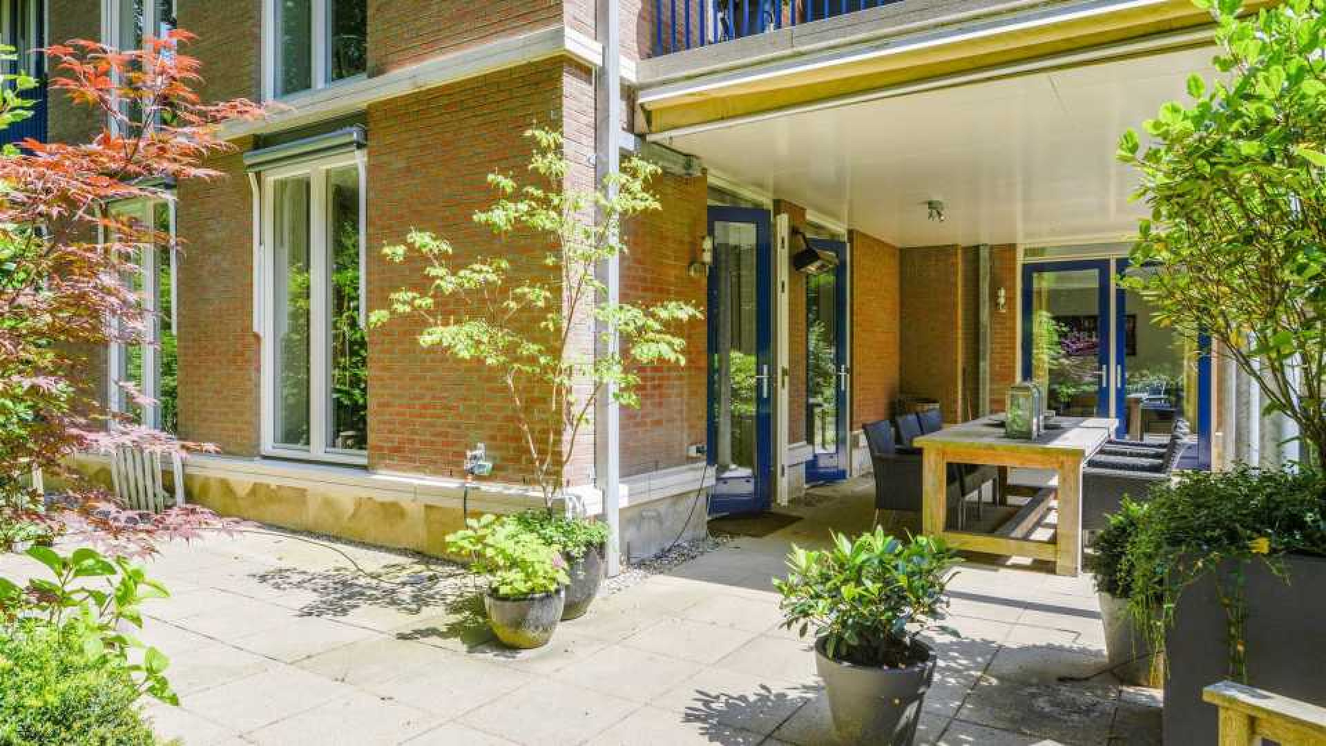 Edwin Evers zet zijn luxe appartement in Hilversum te koop. 16