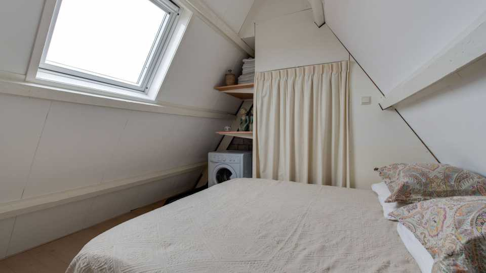 Jiskefet acteur Kees Prins koopt vierkamer appartement in Amsterdam. 16